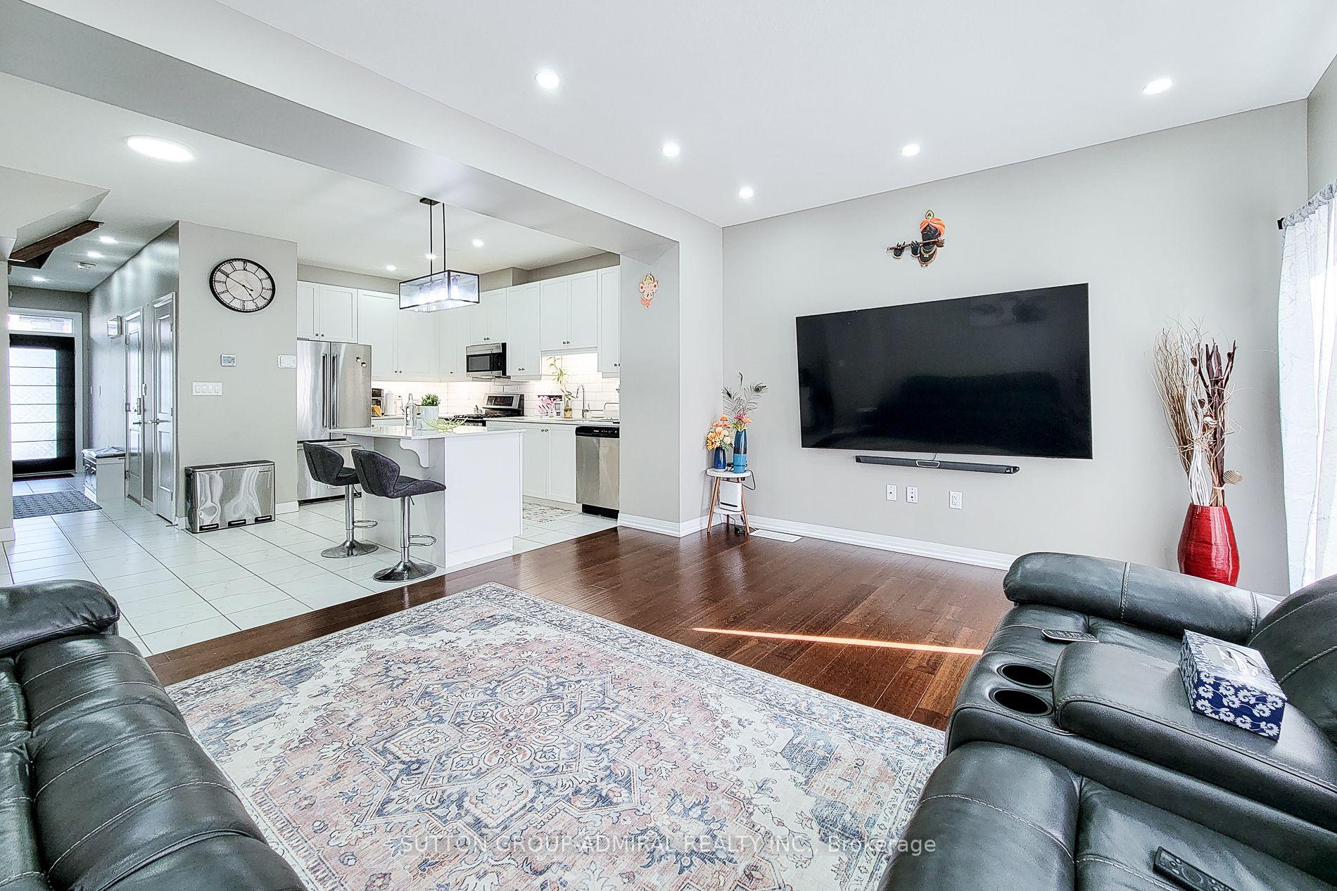 Photo 12 of 4002 Crown Street, Lincoln, Beamsville — HOMEH