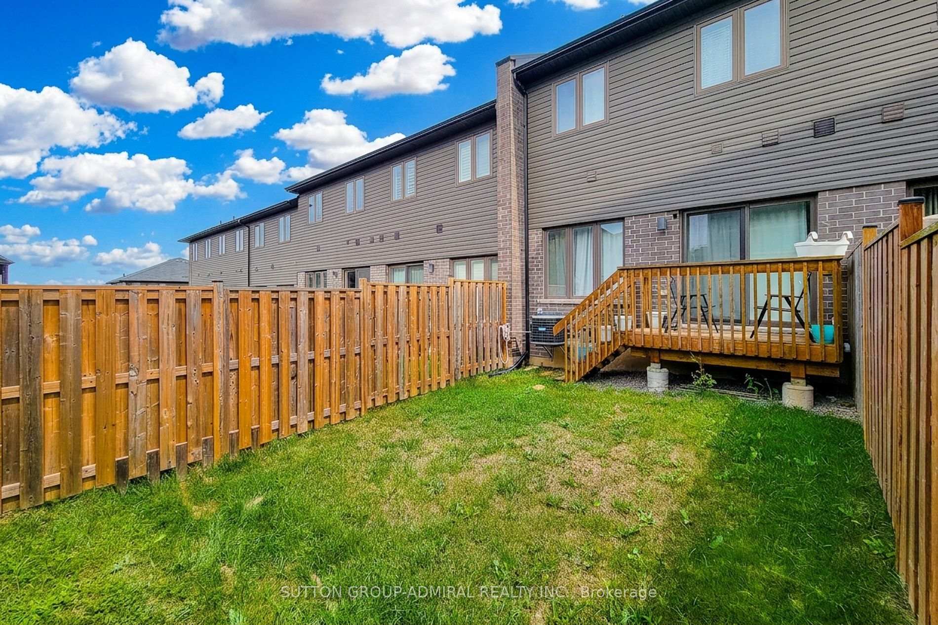 Photo 36 of 4002 Crown Street, Lincoln, Beamsville — HOMEH