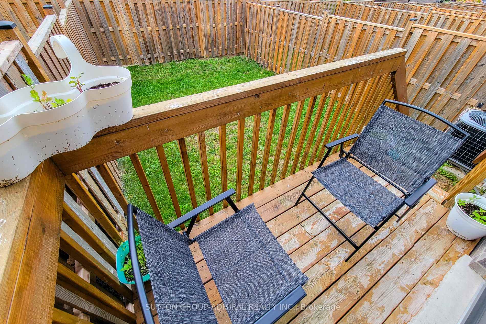 Photo 37 of 4002 Crown Street, Lincoln, Beamsville — HOMEH