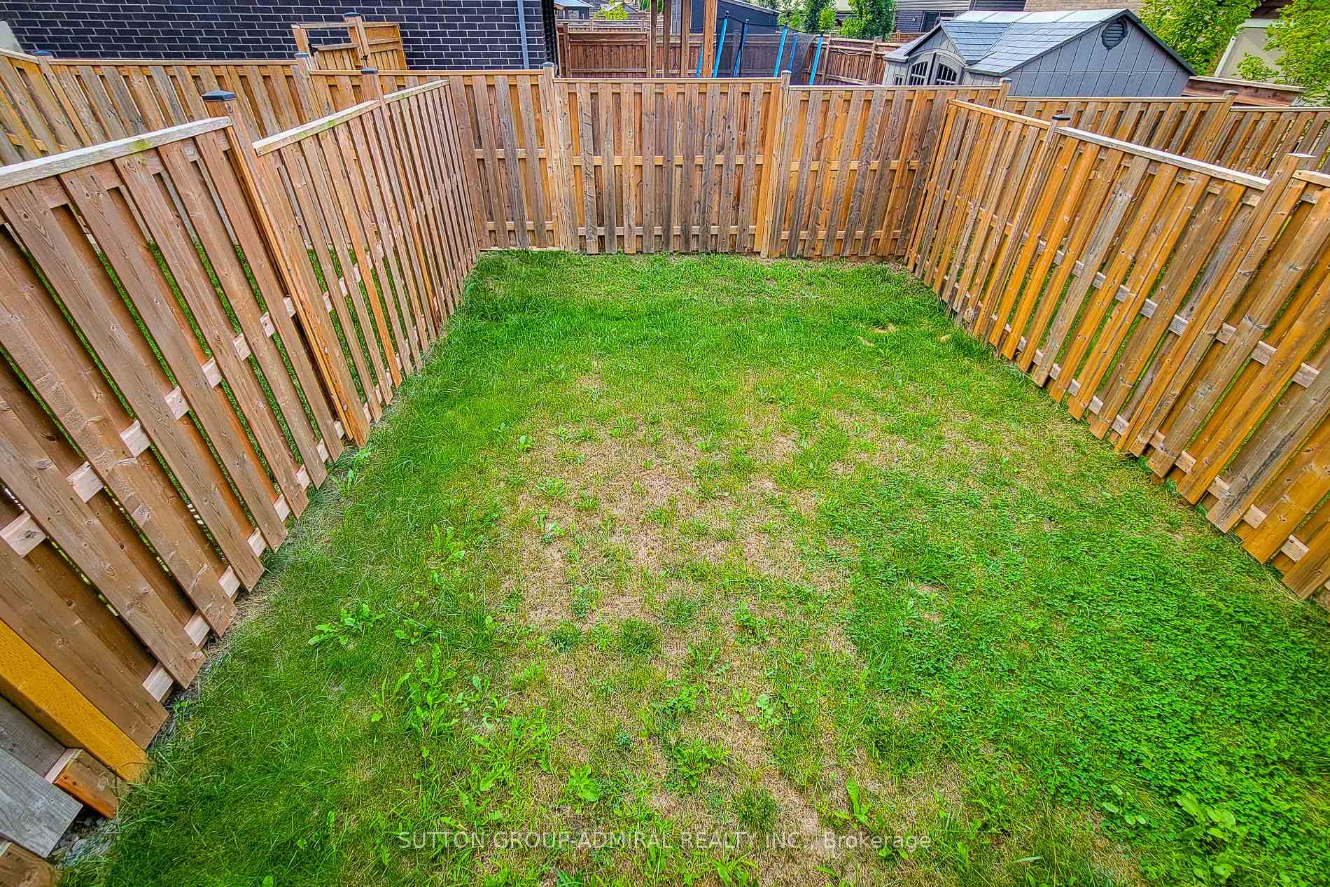 Photo 38 of 4002 Crown Street, Lincoln, Beamsville — HOMEH