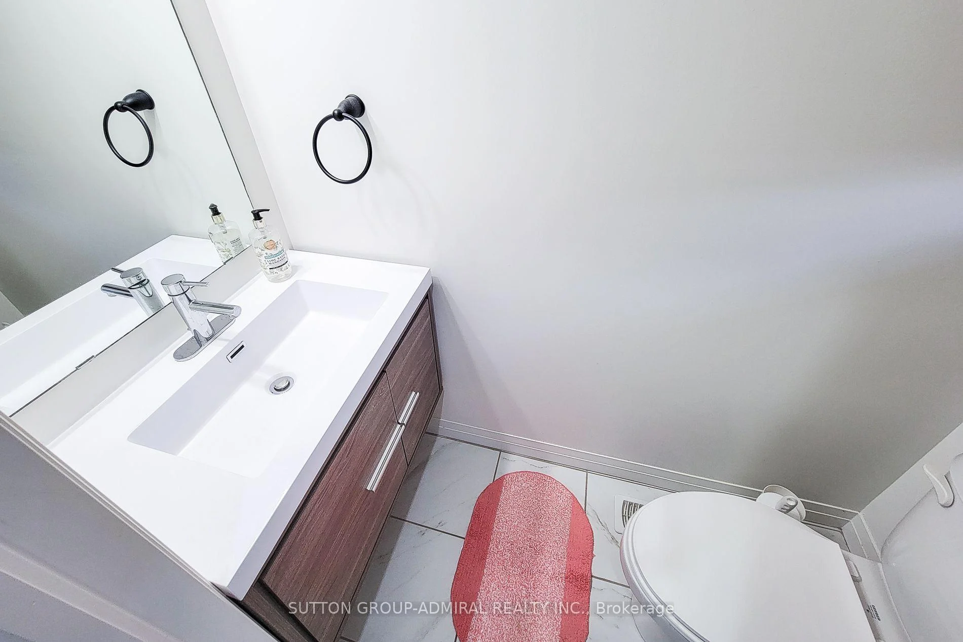 Photo 33 of 4002 Crown Street, Lincoln, Beamsville — HOMEH