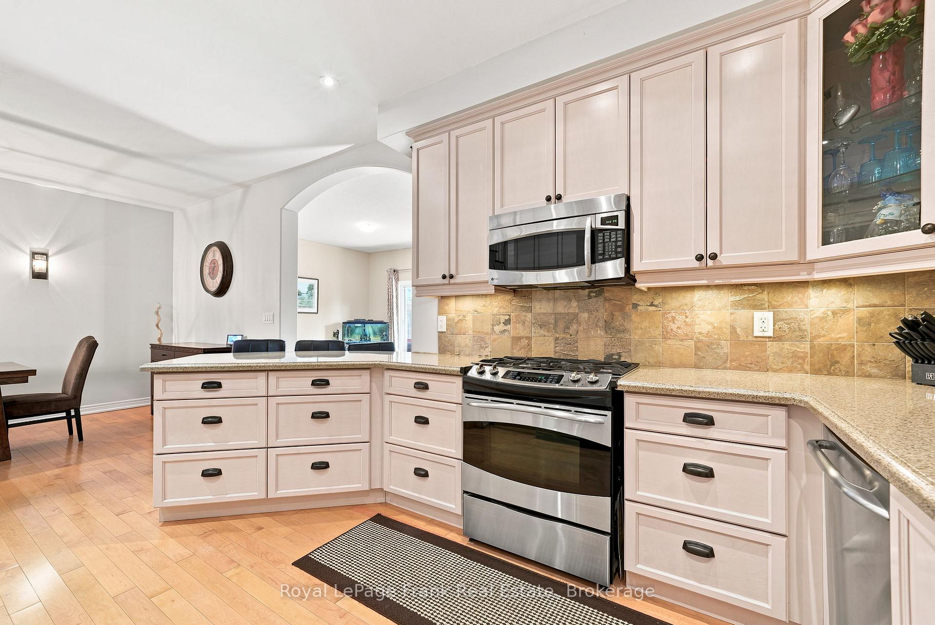 Photo 13 of 55 King Street, Kawartha Lakes, Lindsay — HOMEH