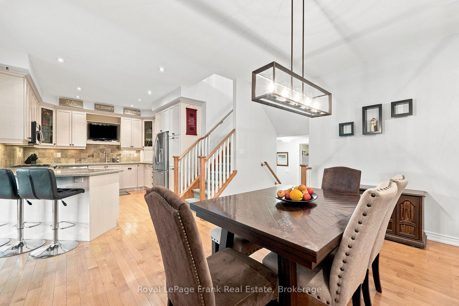 Photo 16 of 55 King Street, Kawartha Lakes, Lindsay — HOMEH