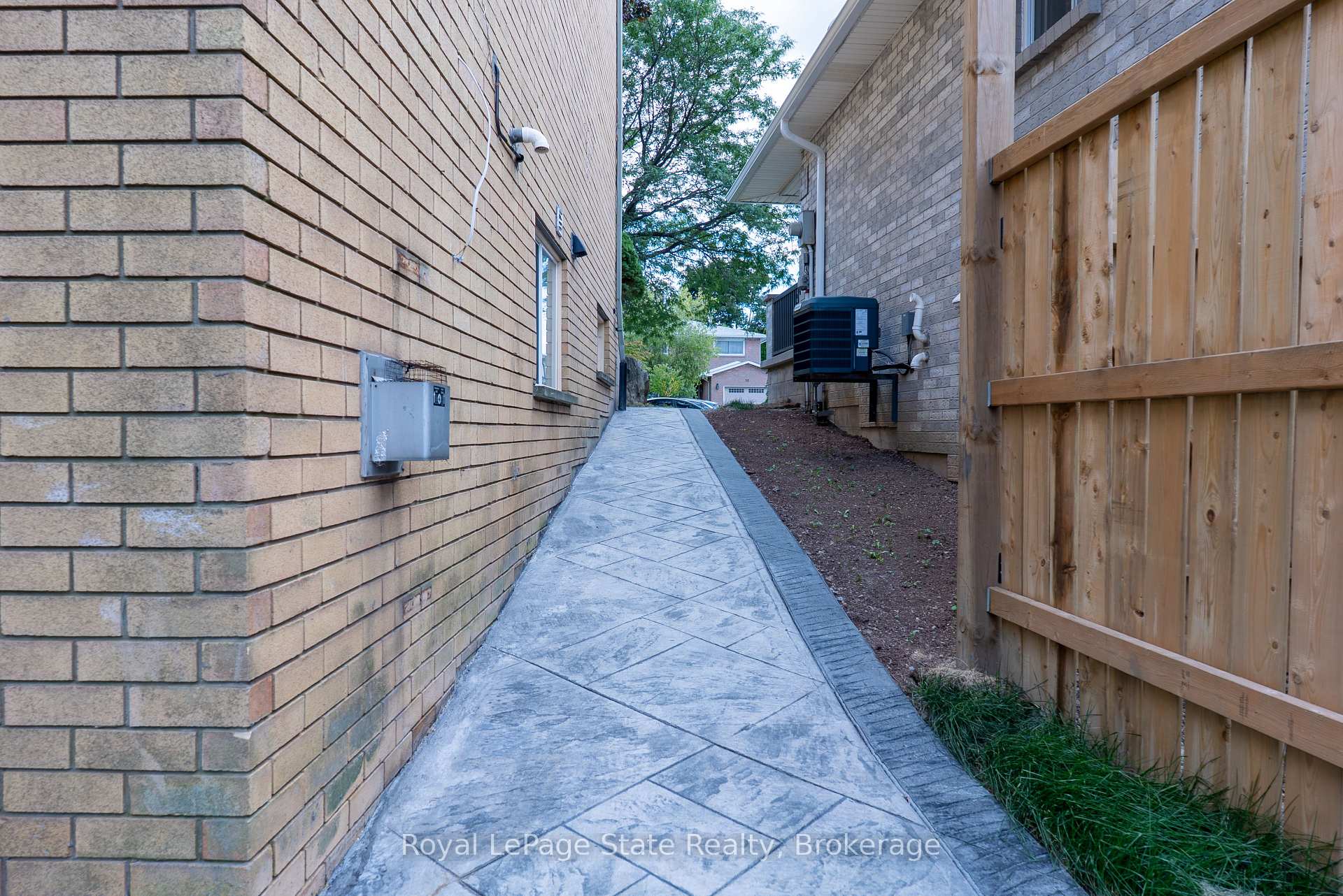 Photo 15 of Unit Basement, 57 Rupert Court, Hamilton, Rushdale — HOMEH