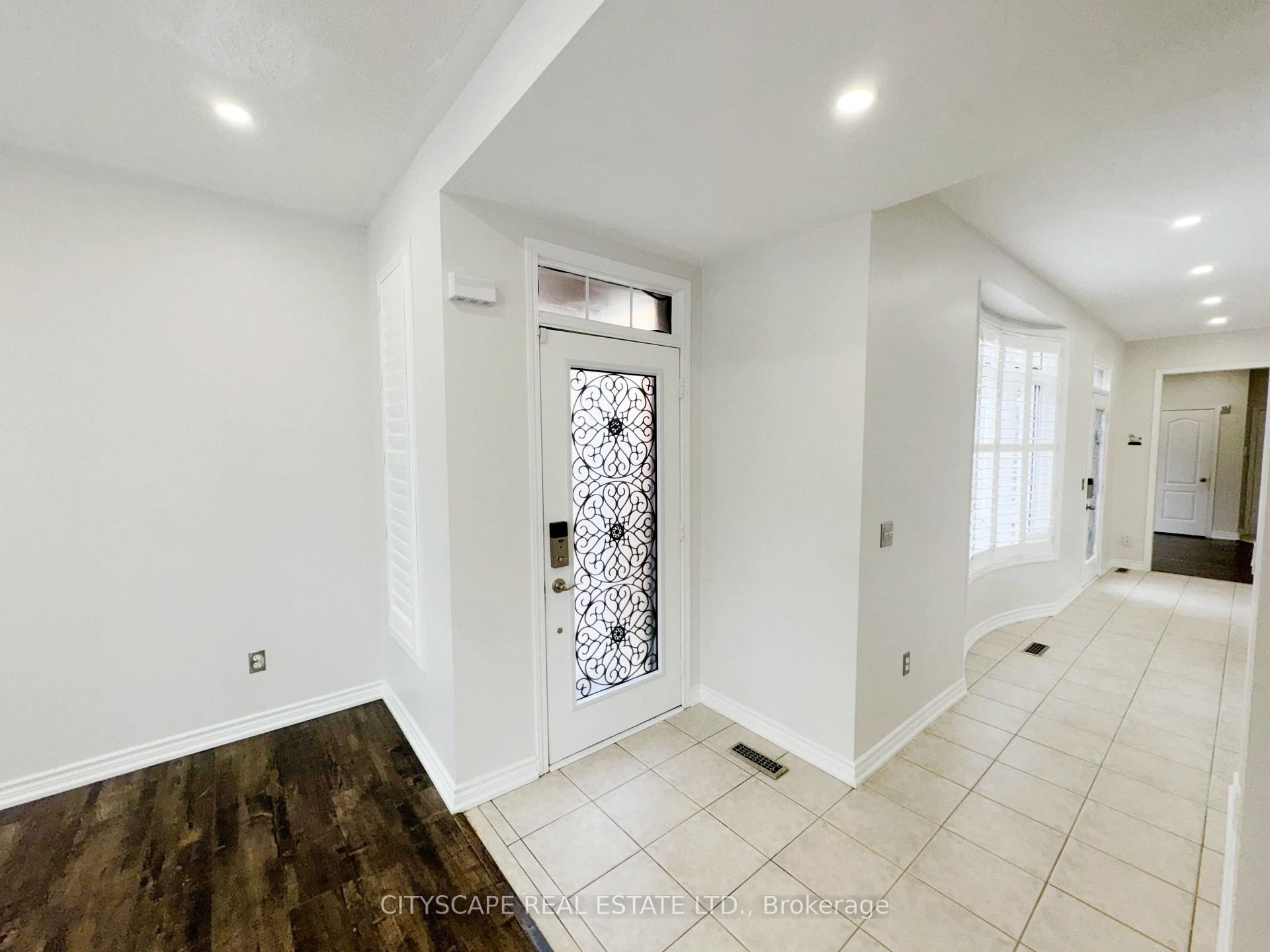 Photo 5 of 116 Emery Hill Boulevard, Markham, Berczy — HOMEH