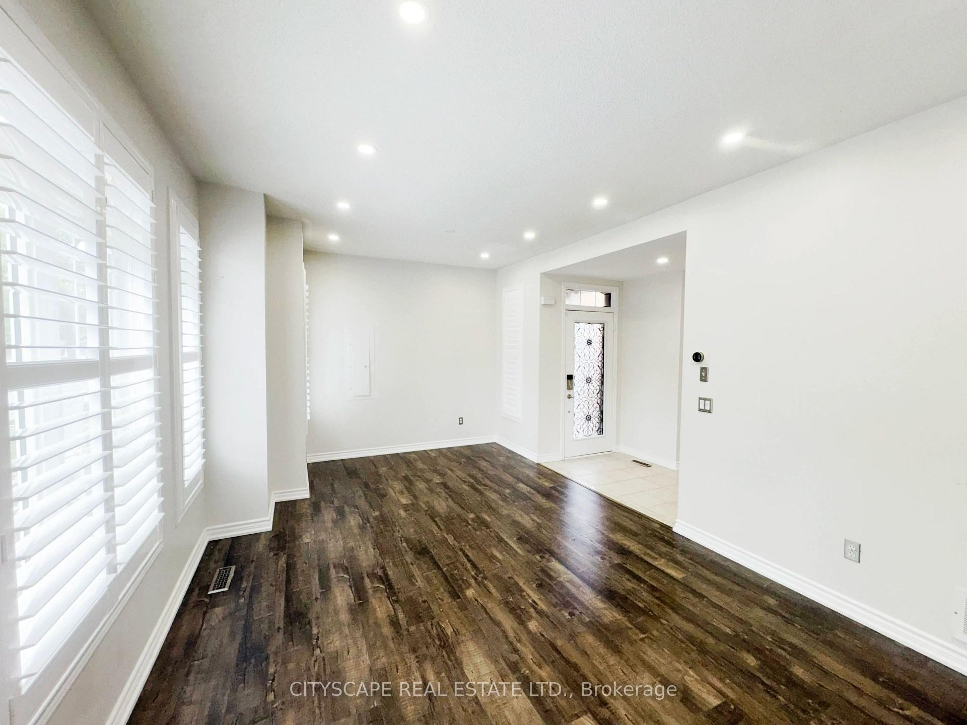 Photo 7 of 116 Emery Hill Boulevard, Markham, Berczy — HOMEH