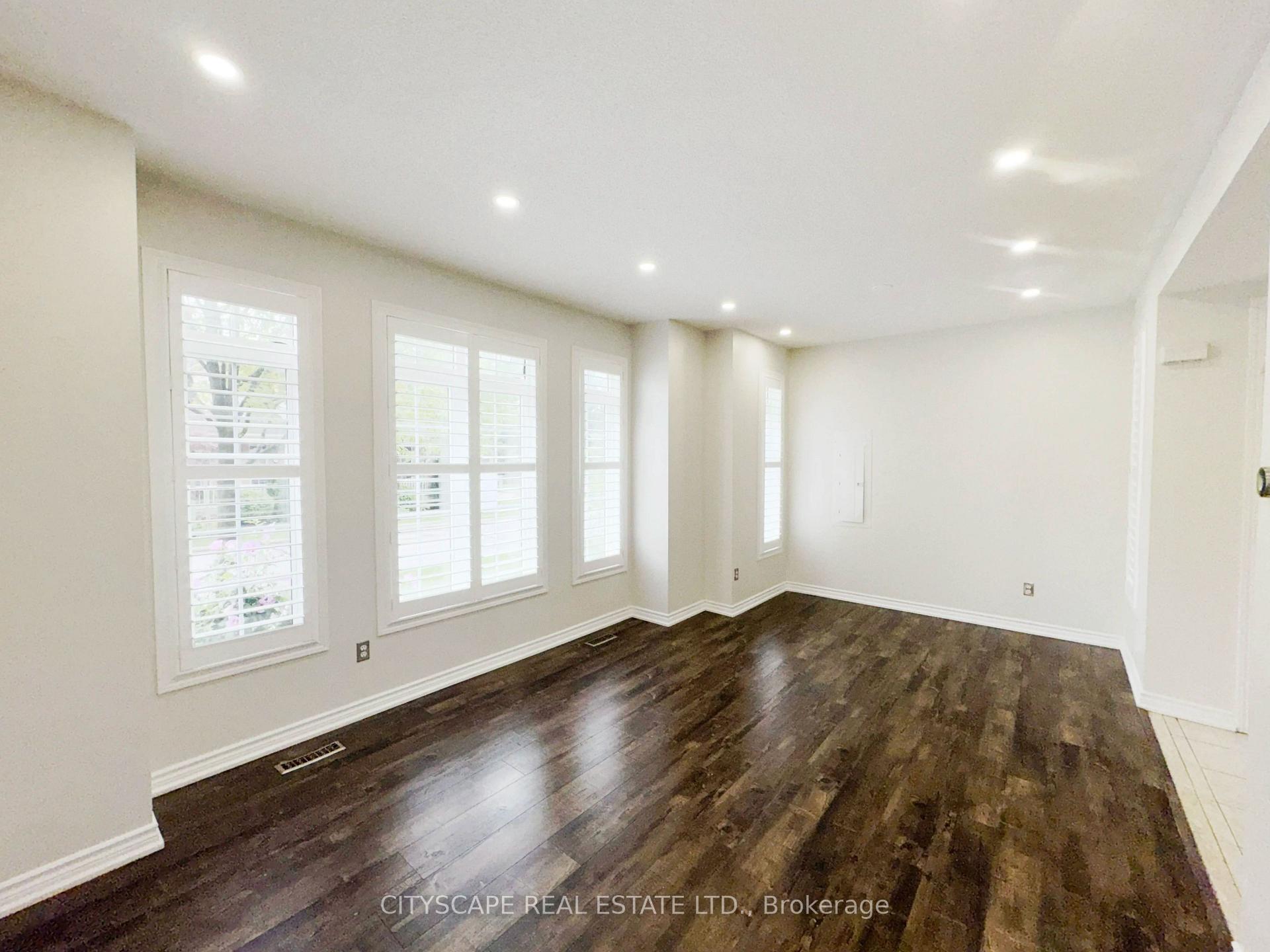 Photo 8 of 116 Emery Hill Boulevard, Markham, Berczy — HOMEH