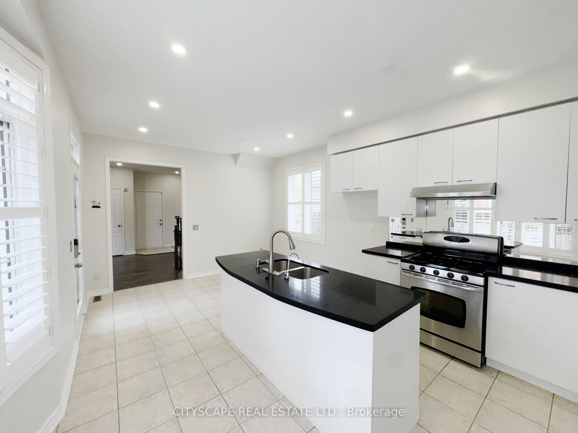 Photo 9 of 116 Emery Hill Boulevard, Markham, Berczy — HOMEH