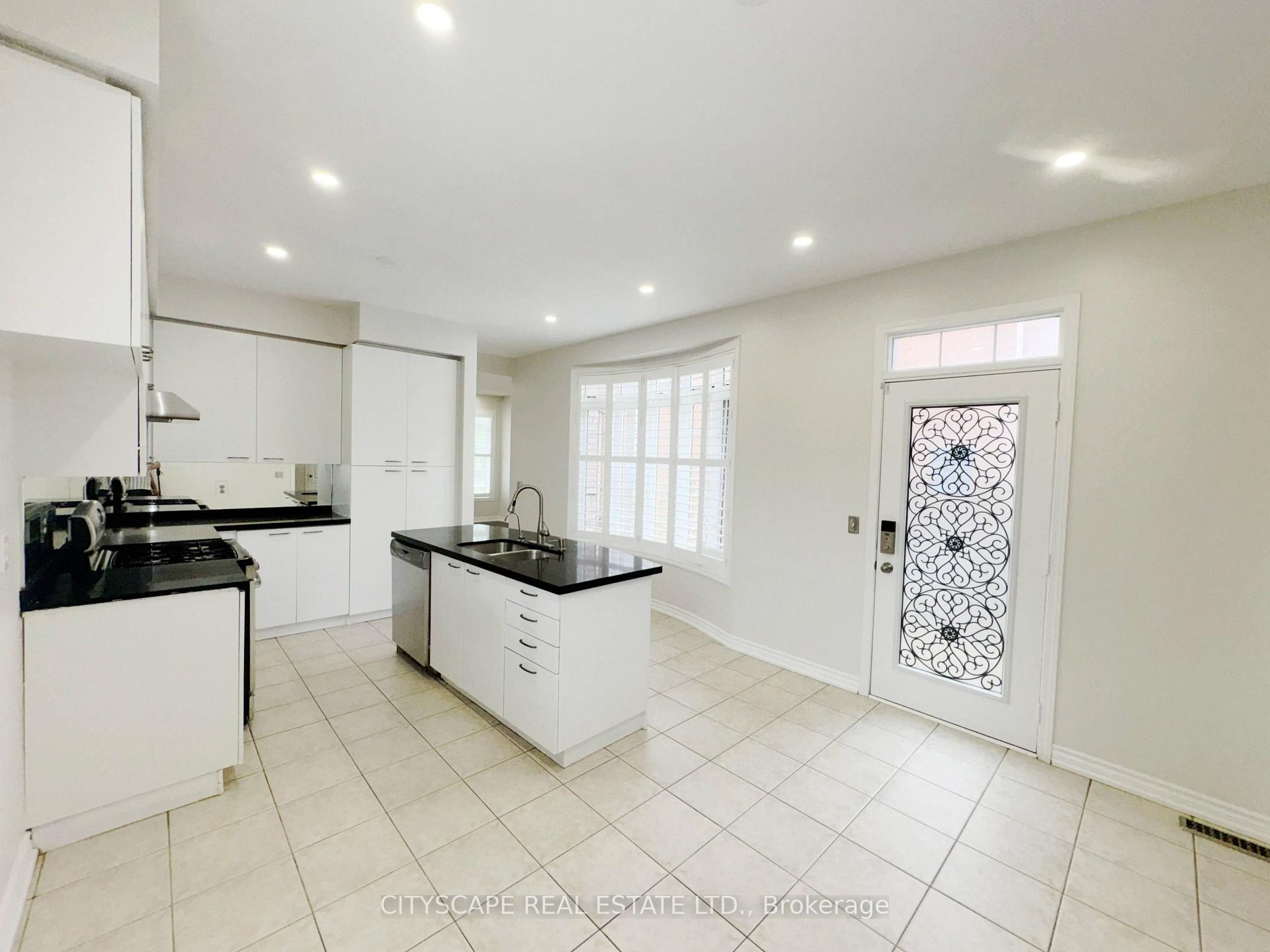 Photo 11 of 116 Emery Hill Boulevard, Markham, Berczy — HOMEH