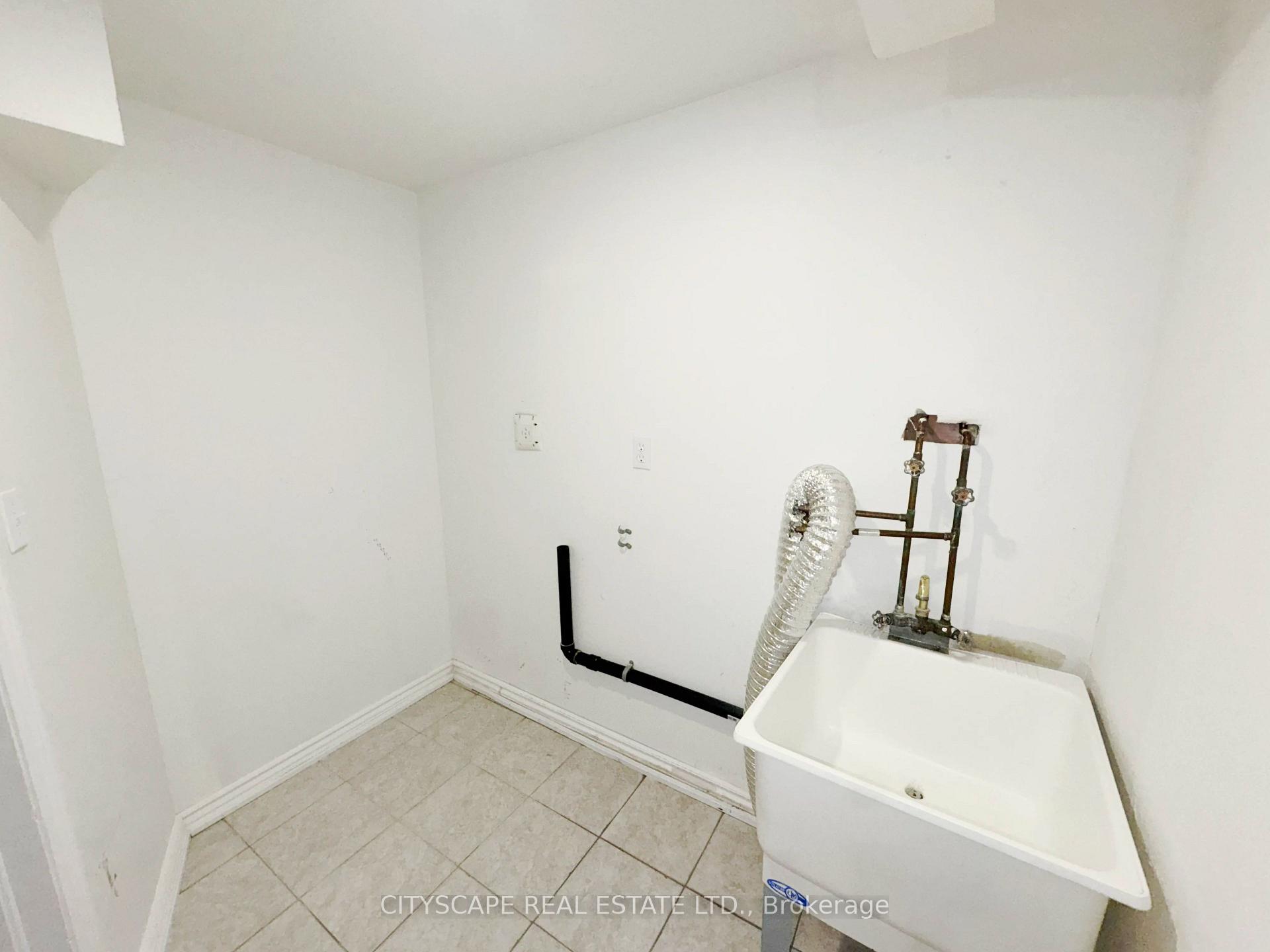 Photo 41 of 116 Emery Hill Boulevard, Markham, Berczy — HOMEH