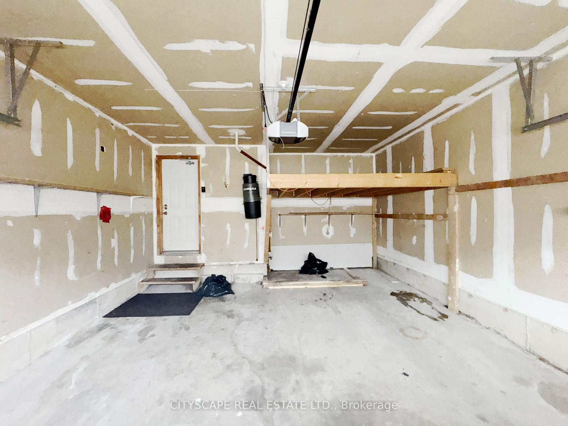 Photo 43 of 116 Emery Hill Boulevard, Markham, Berczy — HOMEH