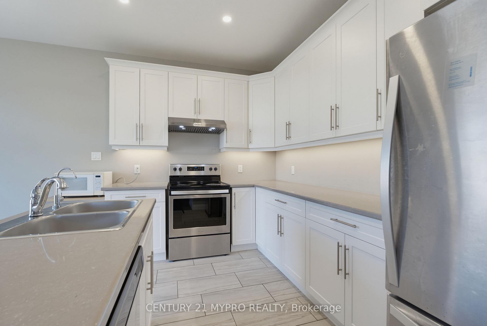Photo 9 of 2003 Clayridge Way, London, North E — HOMEH