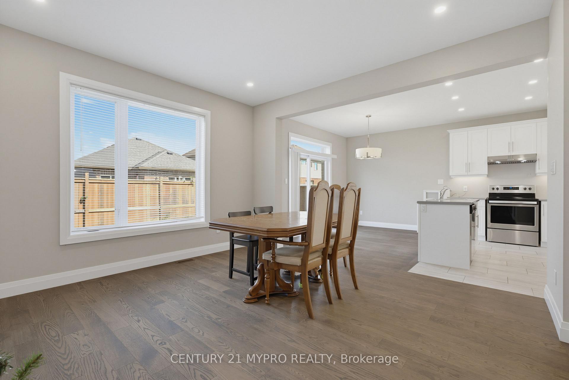 Photo 15 of 2003 Clayridge Way, London, North E — HOMEH