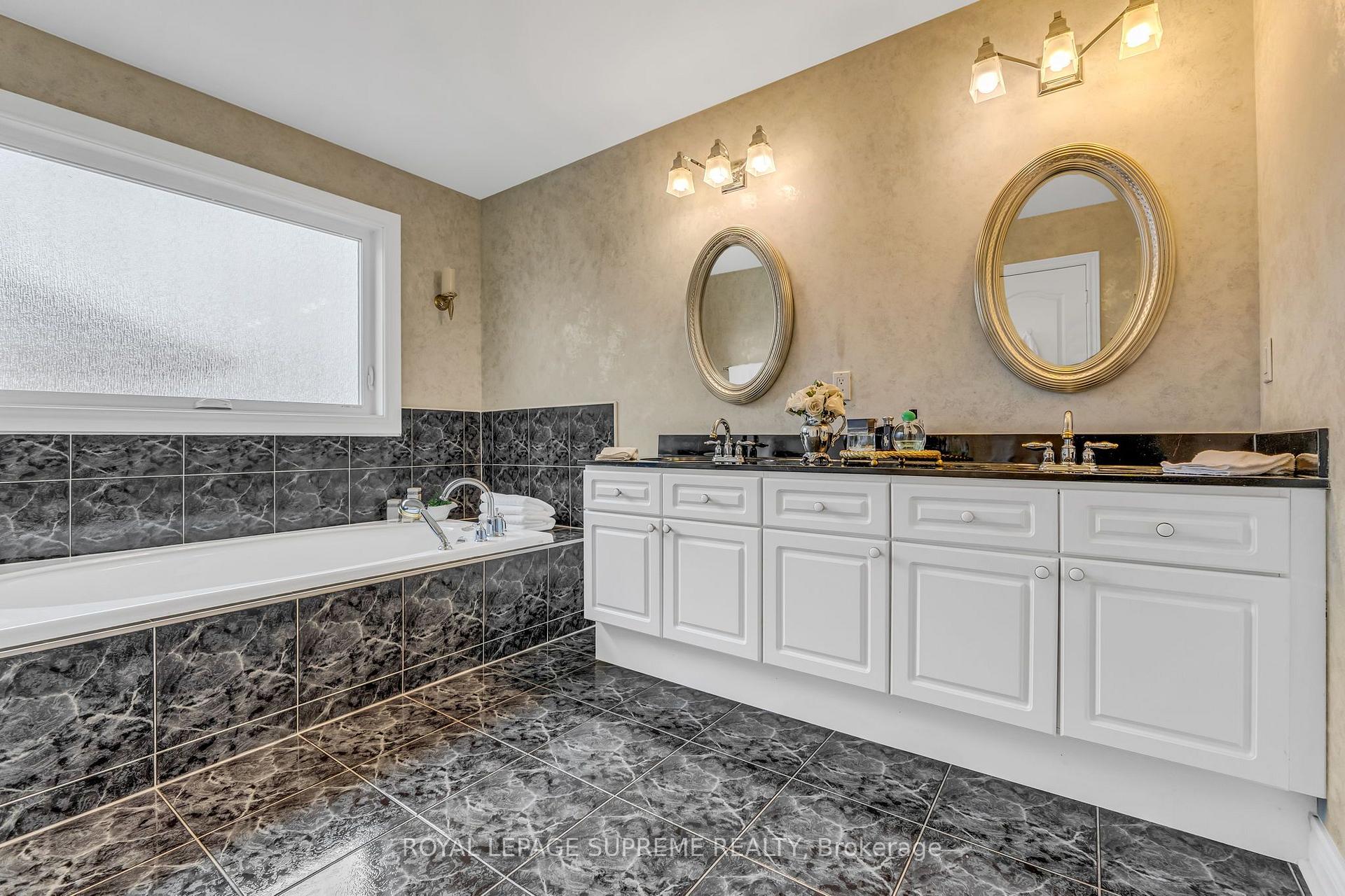 Photo 20 of 2819 Duncairn Drive, Mississauga, Central Erin Mills — HOMEH