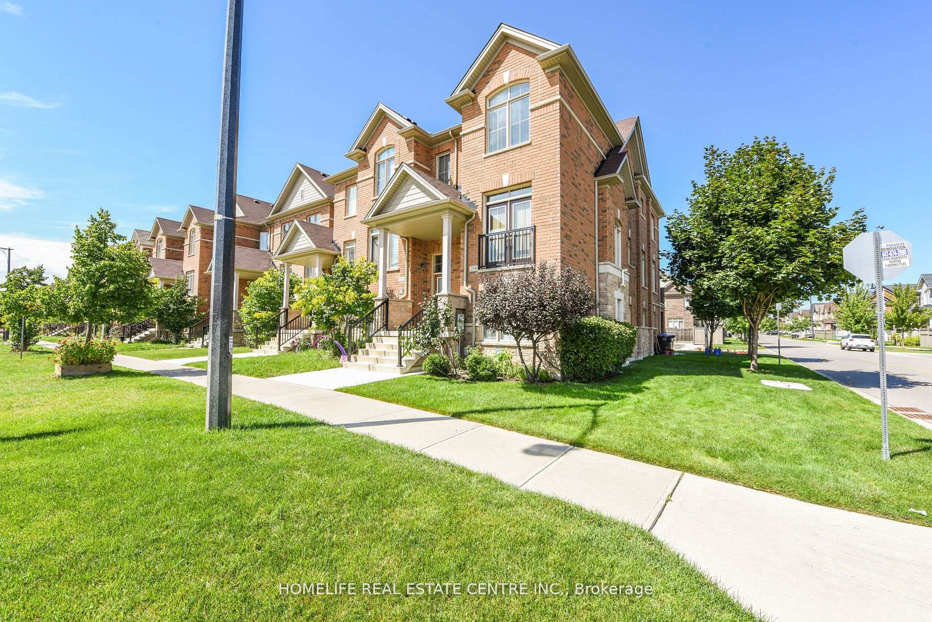 Photo 2 of 234 Inspire Boulevard, Brampton, Sandringham-Wellington North — HOMEH