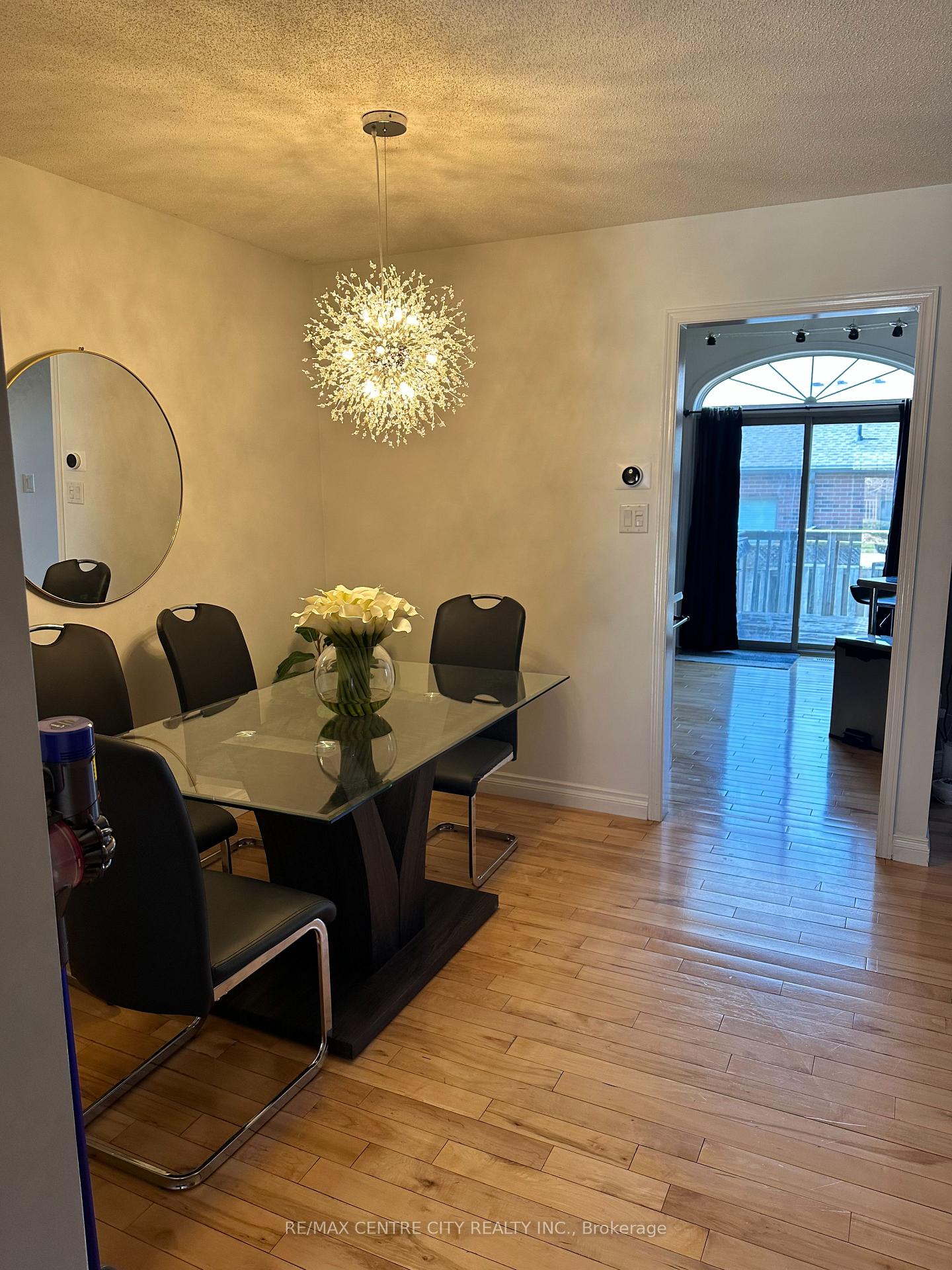 Photo 4 of Unit 18, 185 North Centre Road, London, North B — HOMEH