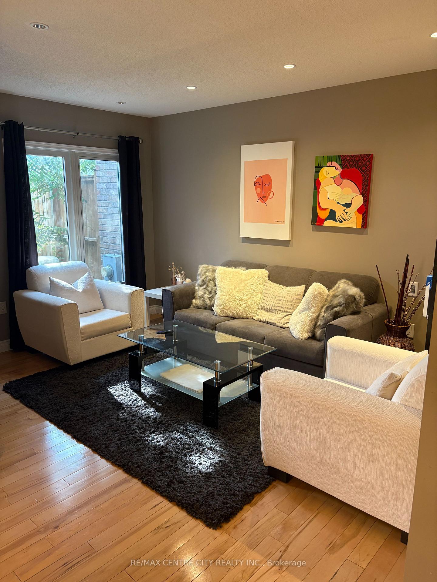 Photo 8 of Unit 18, 185 North Centre Road, London, North B — HOMEH