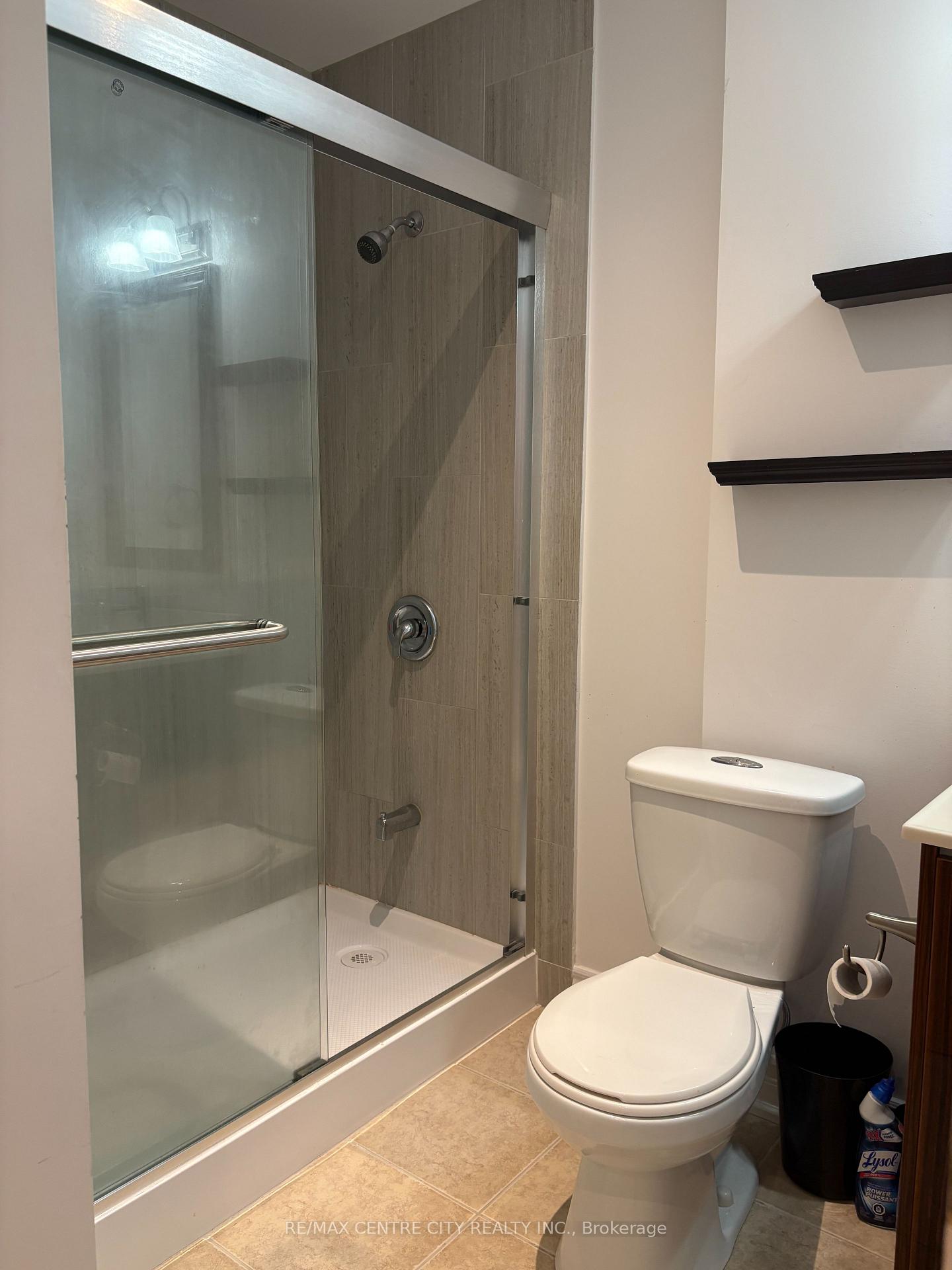 Photo 14 of Unit 18, 185 North Centre Road, London, North B — HOMEH