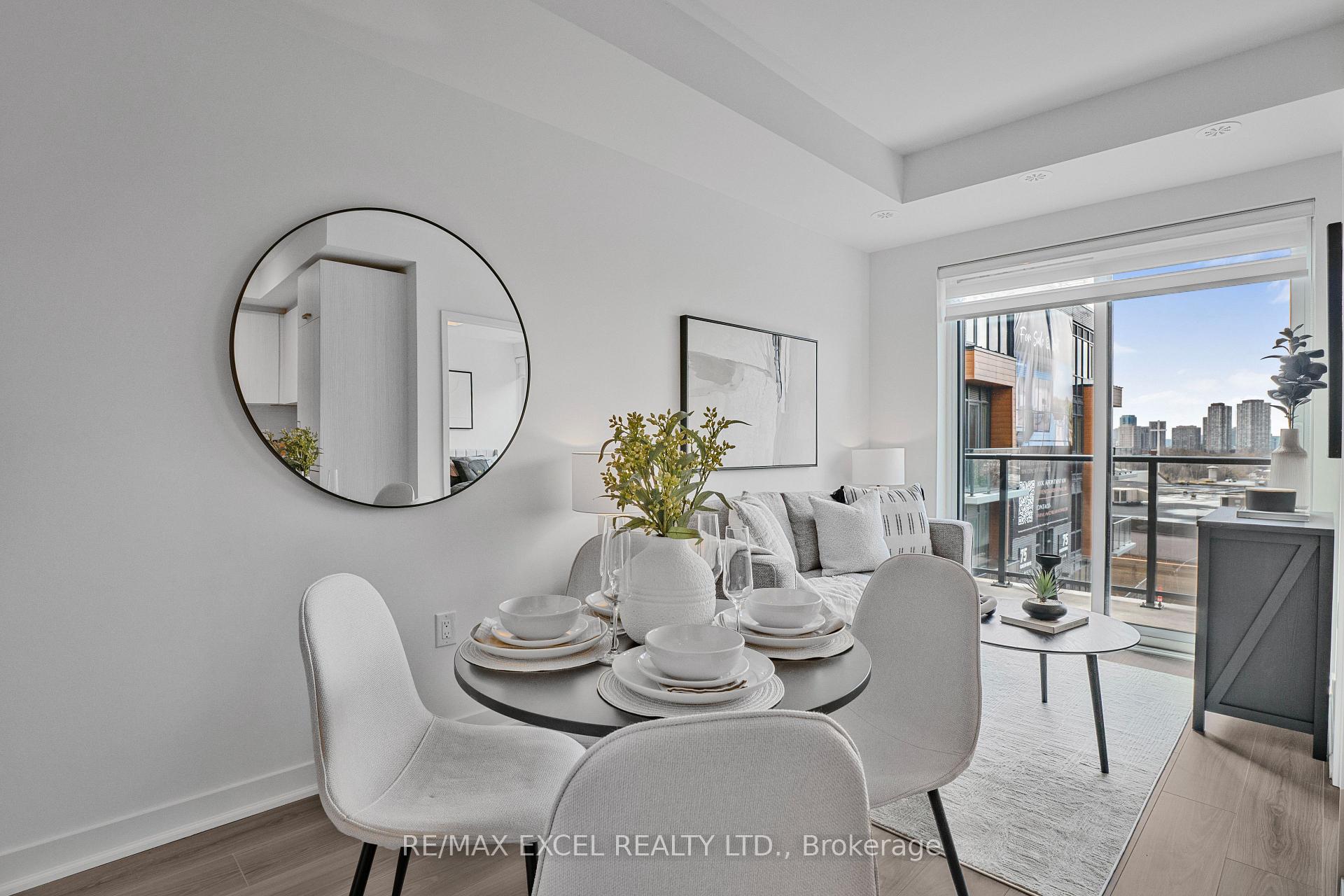 Photo 3 of Unit 25, 73 Curlew Drive, North York, Parkwoods-Donalda — HOMEH