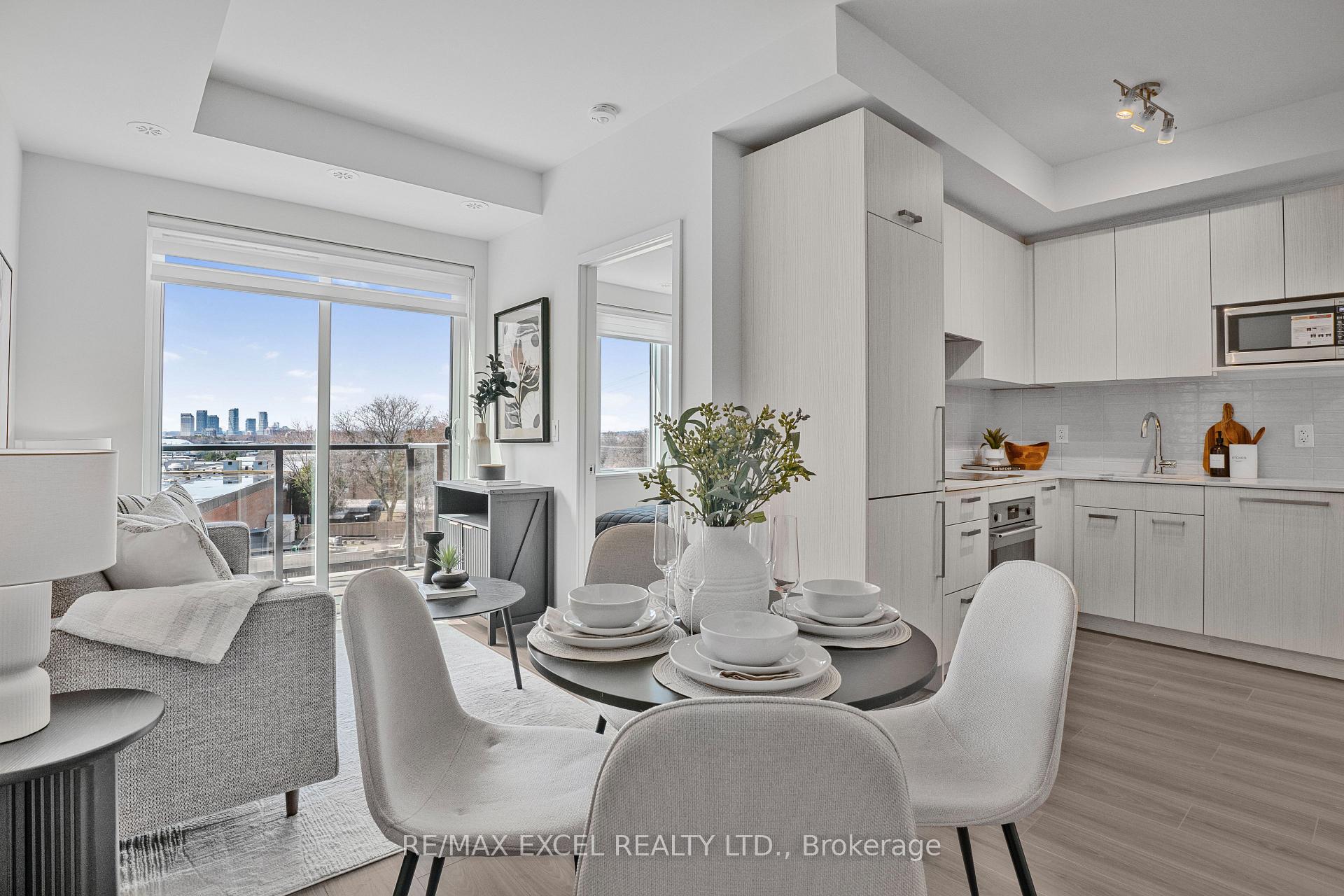 Photo 5 of Unit 25, 73 Curlew Drive, North York, Parkwoods-Donalda — HOMEH
