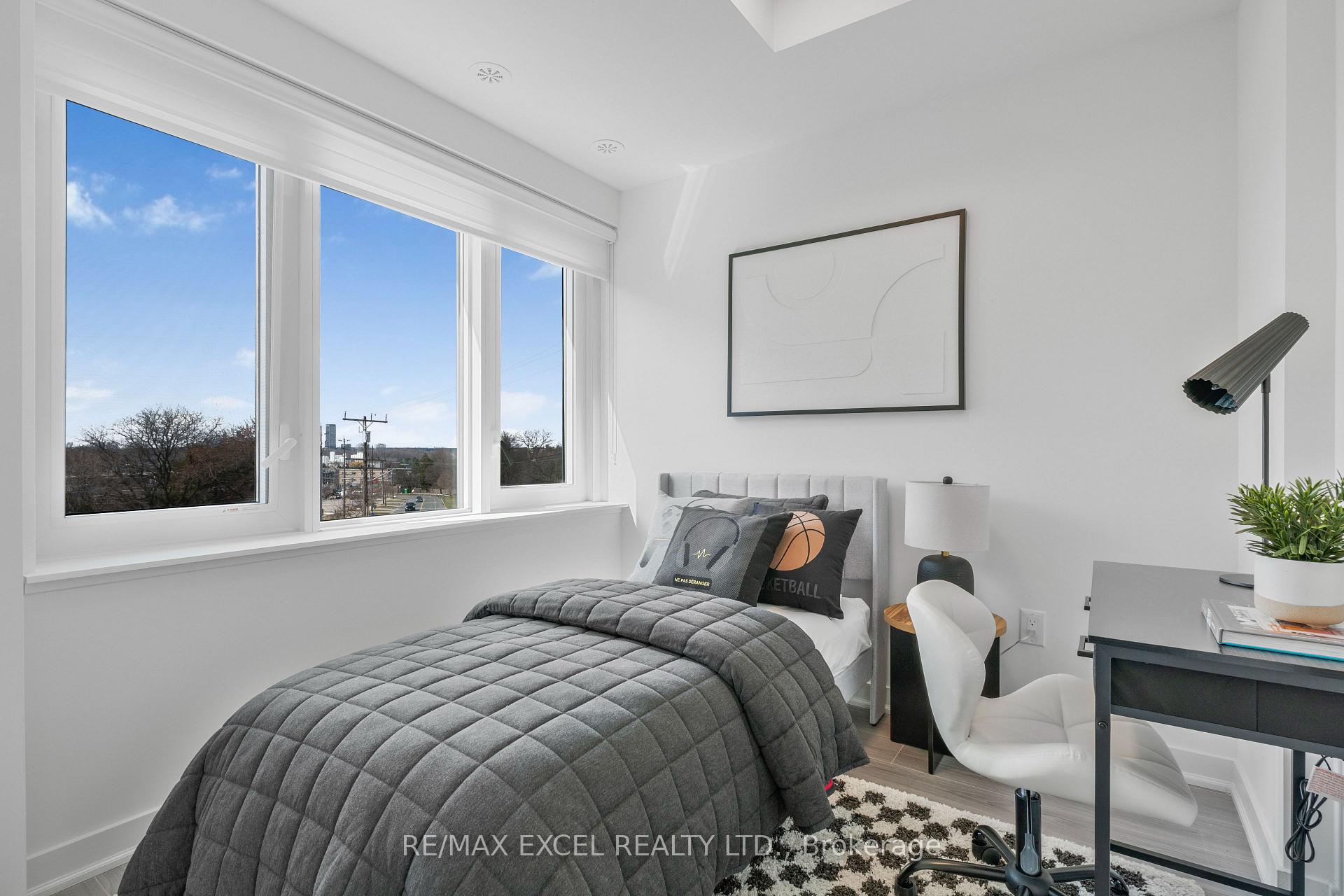 Photo 25 of Unit 25, 73 Curlew Drive, North York, Parkwoods-Donalda — HOMEH