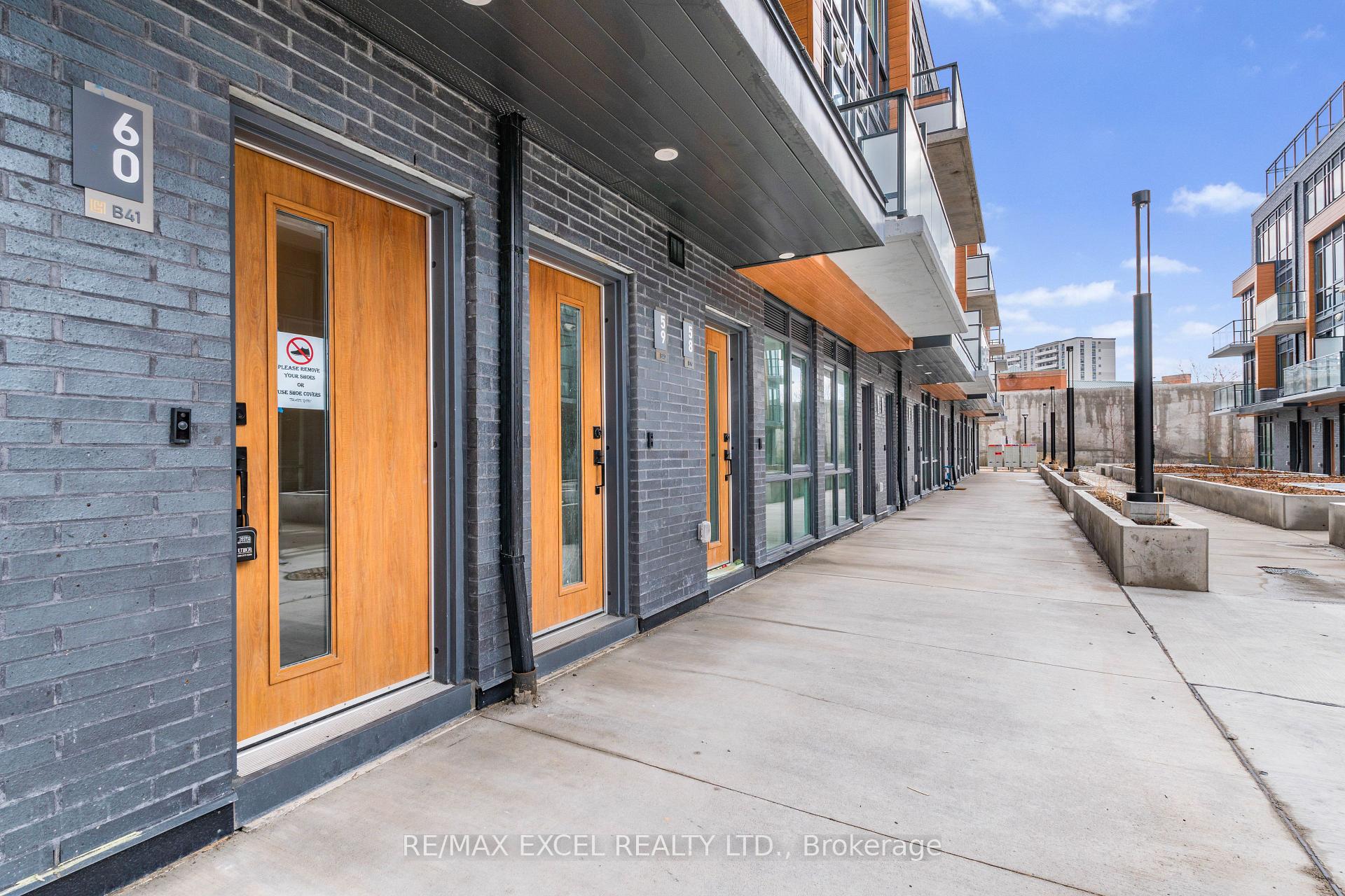 Photo 43 of Unit 25, 73 Curlew Drive, North York, Parkwoods-Donalda — HOMEH