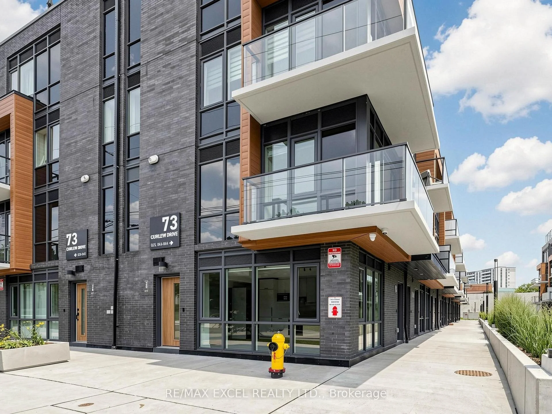 Photo 12 of Unit 25, 73 Curlew Drive, North York, Parkwoods-Donalda — HOMEH