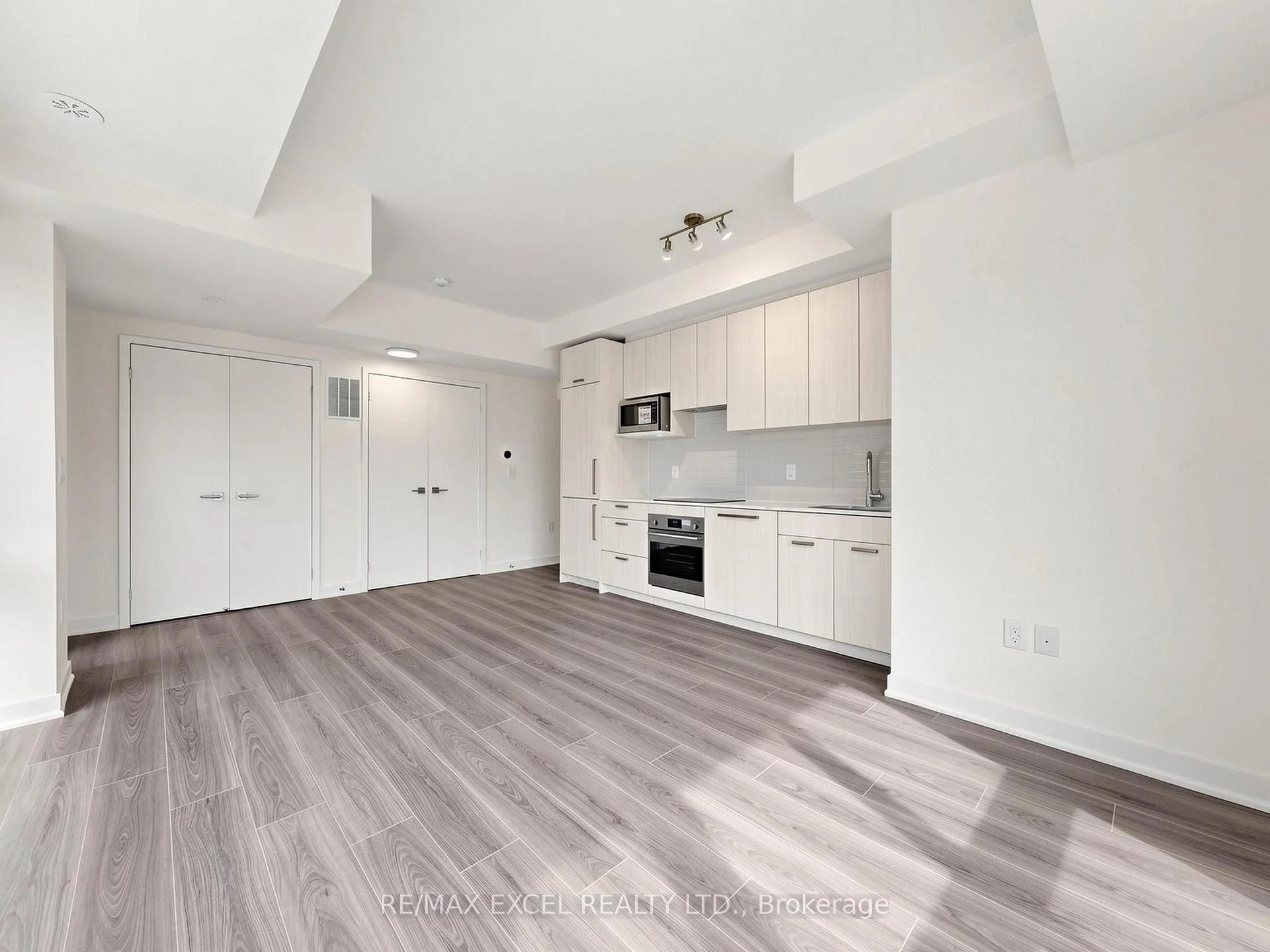 Photo 24 of Unit 25, 73 Curlew Drive, North York, Parkwoods-Donalda — HOMEH