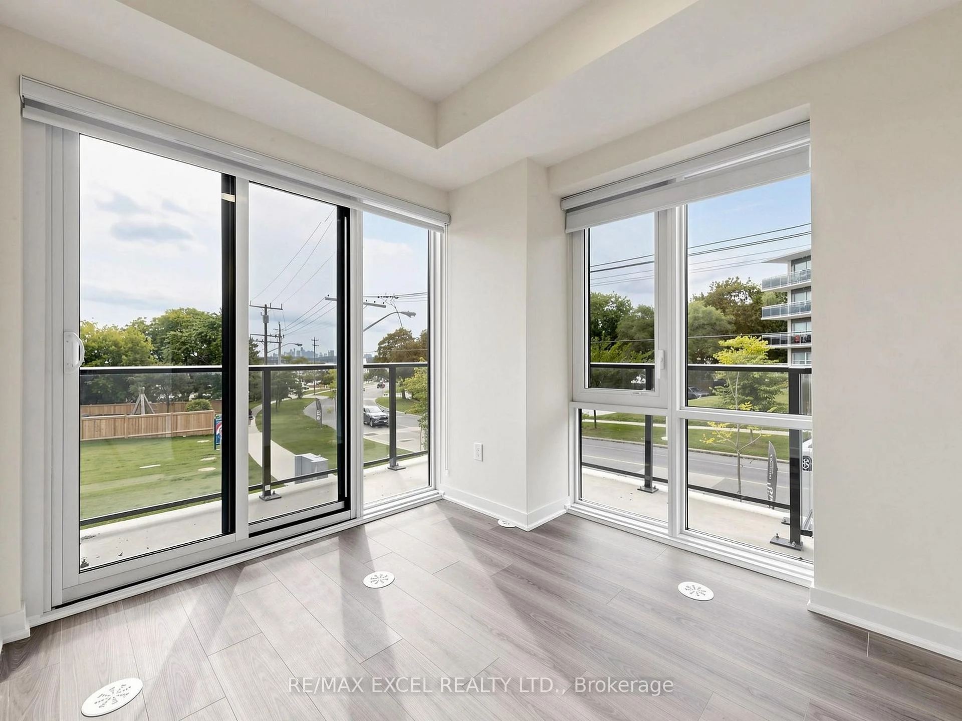 Photo 38 of Unit 25, 73 Curlew Drive, North York, Parkwoods-Donalda — HOMEH