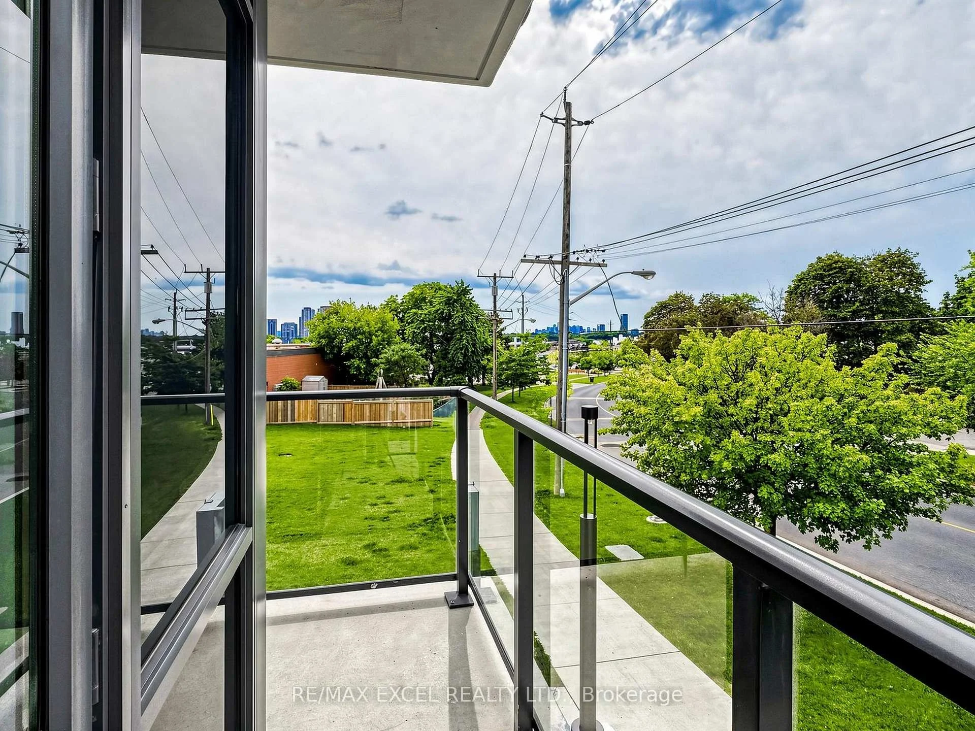 Photo 55 of Unit 25, 73 Curlew Drive, North York, Parkwoods-Donalda — HOMEH