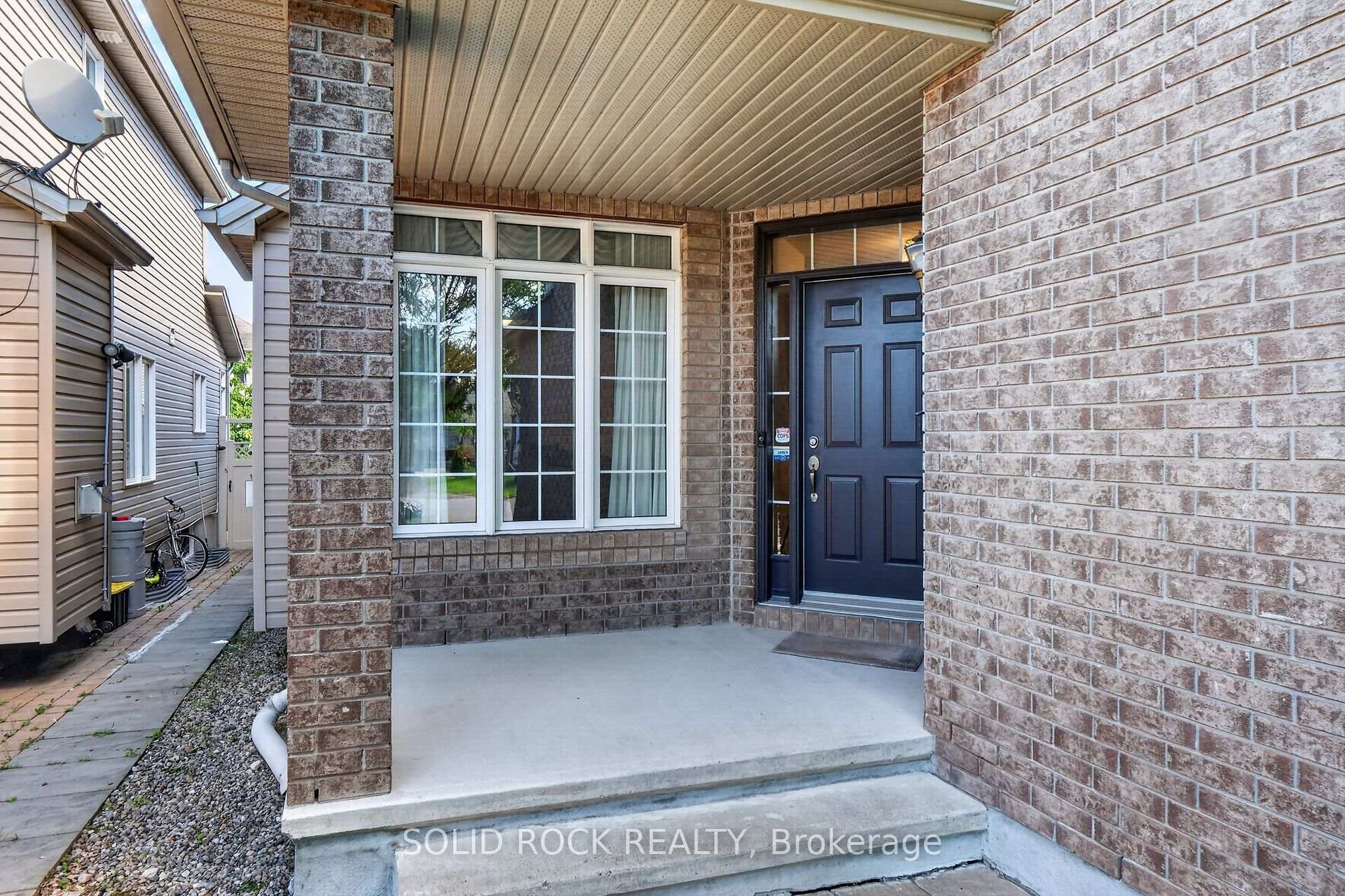 Photo 3 of 131 Finn Court, Ottawa, Ridgemont — HOMEH