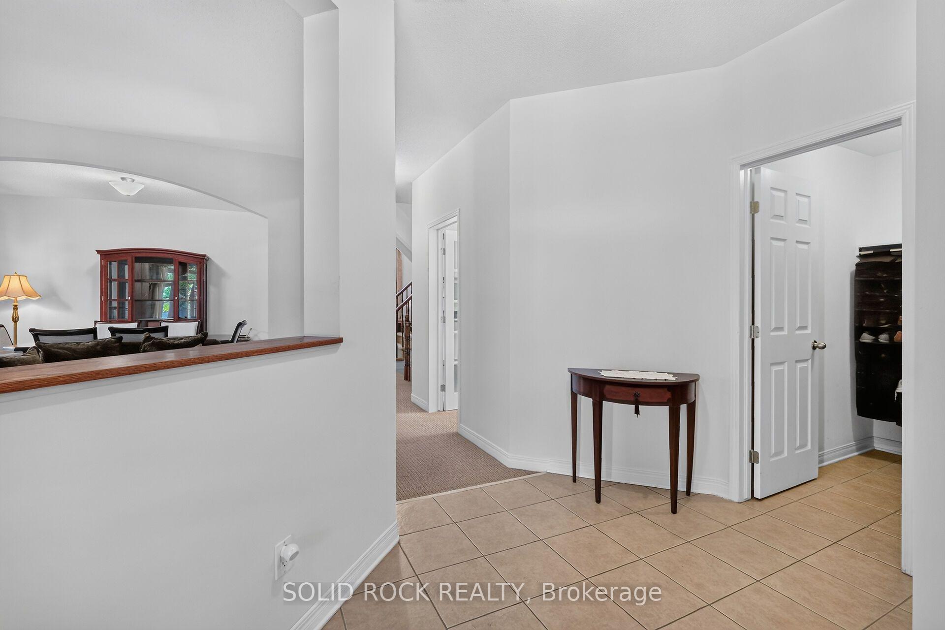 Photo 4 of 131 Finn Court, Ottawa, Ridgemont — HOMEH