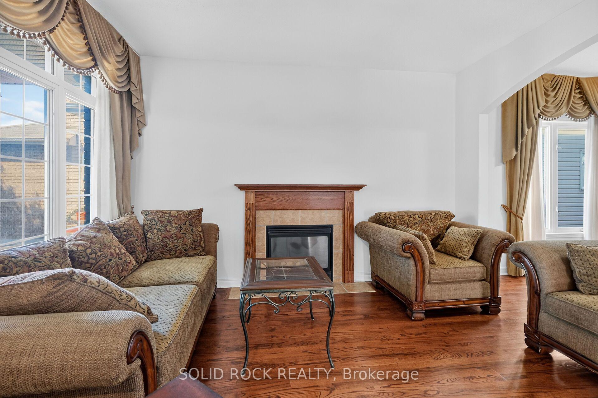 Photo 7 of 131 Finn Court, Ottawa, Ridgemont — HOMEH
