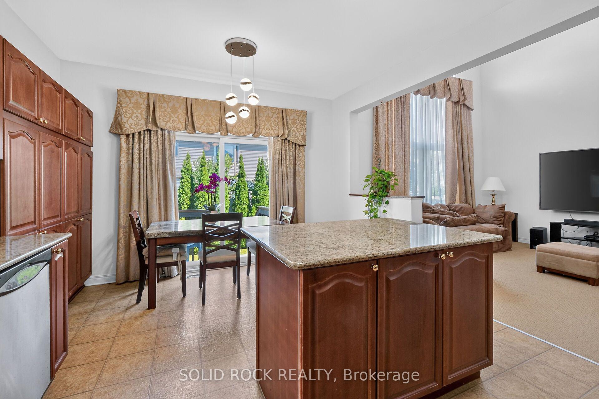 Photo 18 of 131 Finn Court, Ottawa, Ridgemont — HOMEH