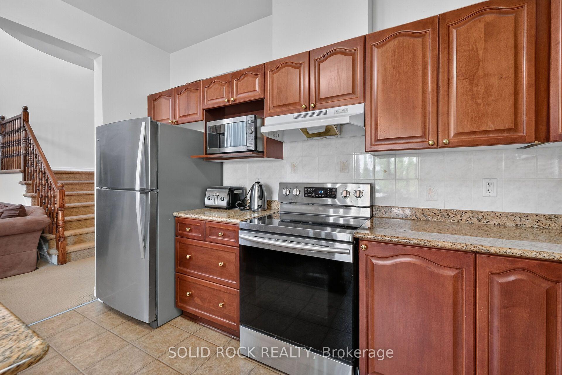 Photo 19 of 131 Finn Court, Ottawa, Ridgemont — HOMEH