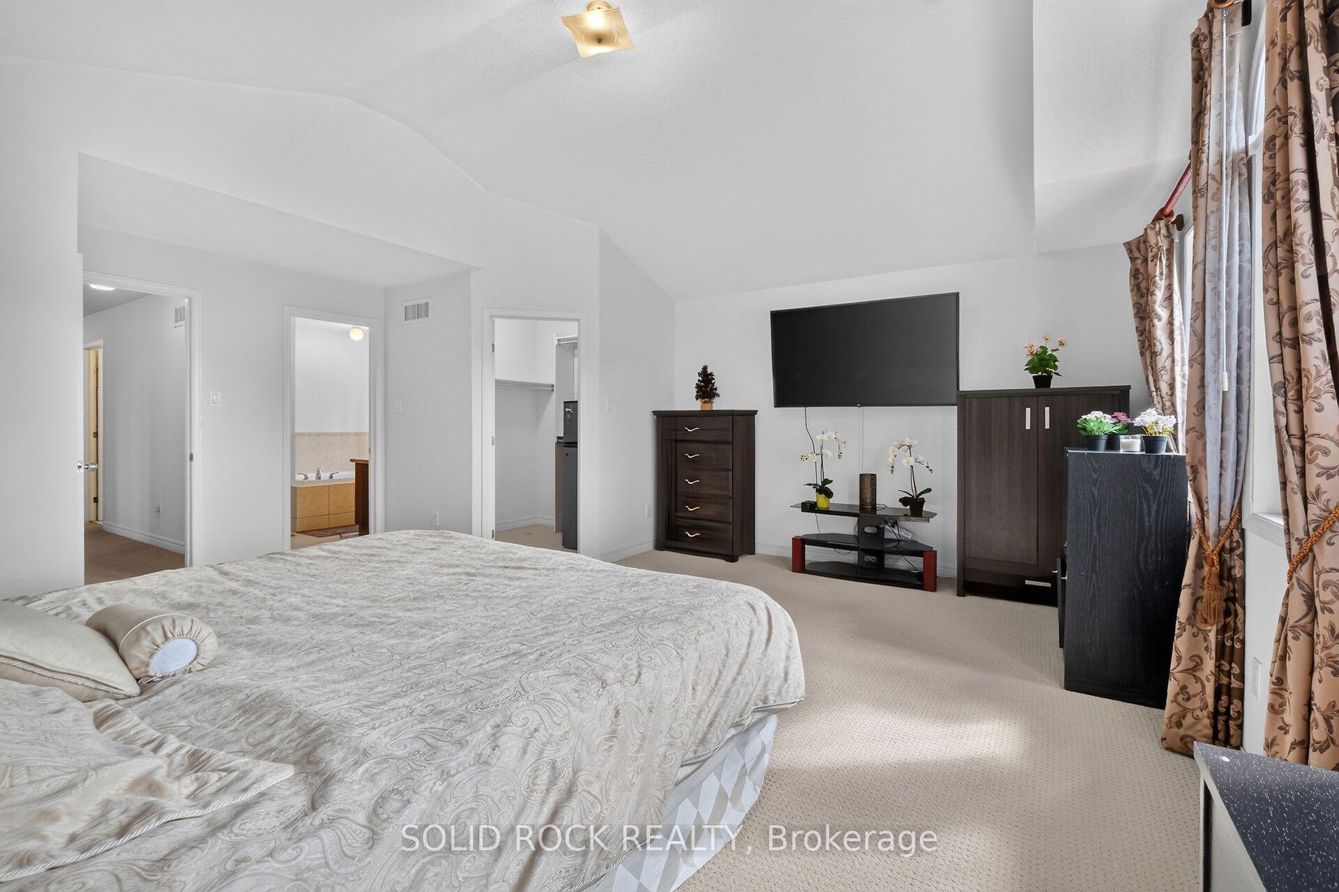 Photo 29 of 131 Finn Court, Ottawa, Ridgemont — HOMEH
