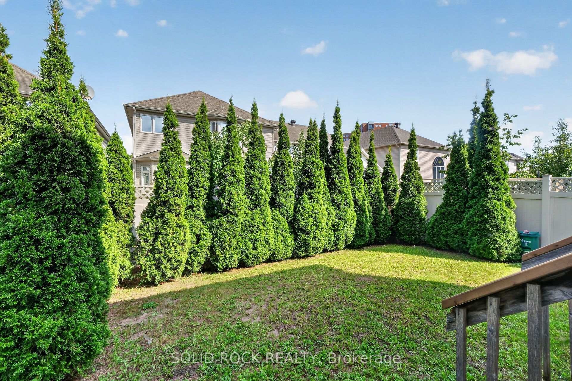 Photo 44 of 131 Finn Court, Ottawa, Ridgemont — HOMEH