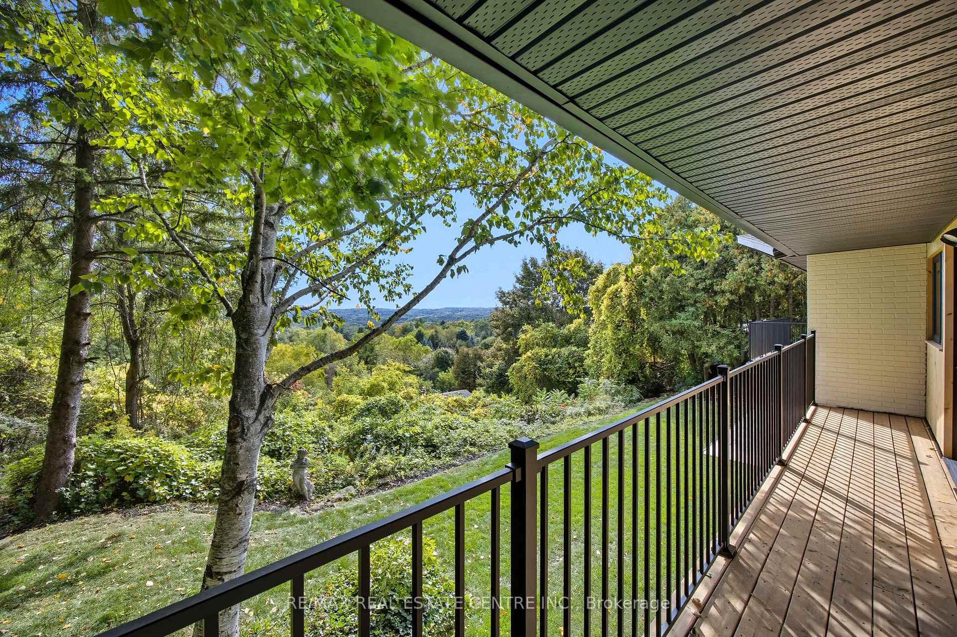 Photo 9 of 50 Oak Avenue, Hamilton, Greensville — HOMEH