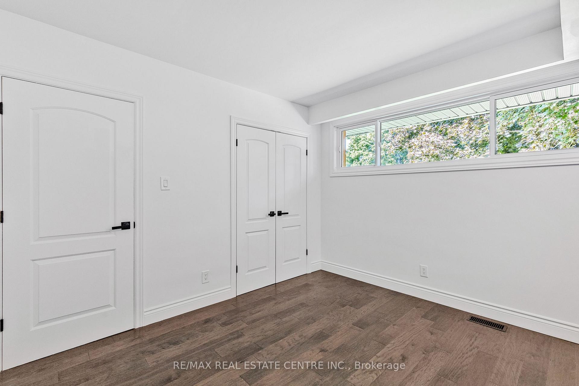 Photo 12 of 50 Oak Avenue, Hamilton, Greensville — HOMEH