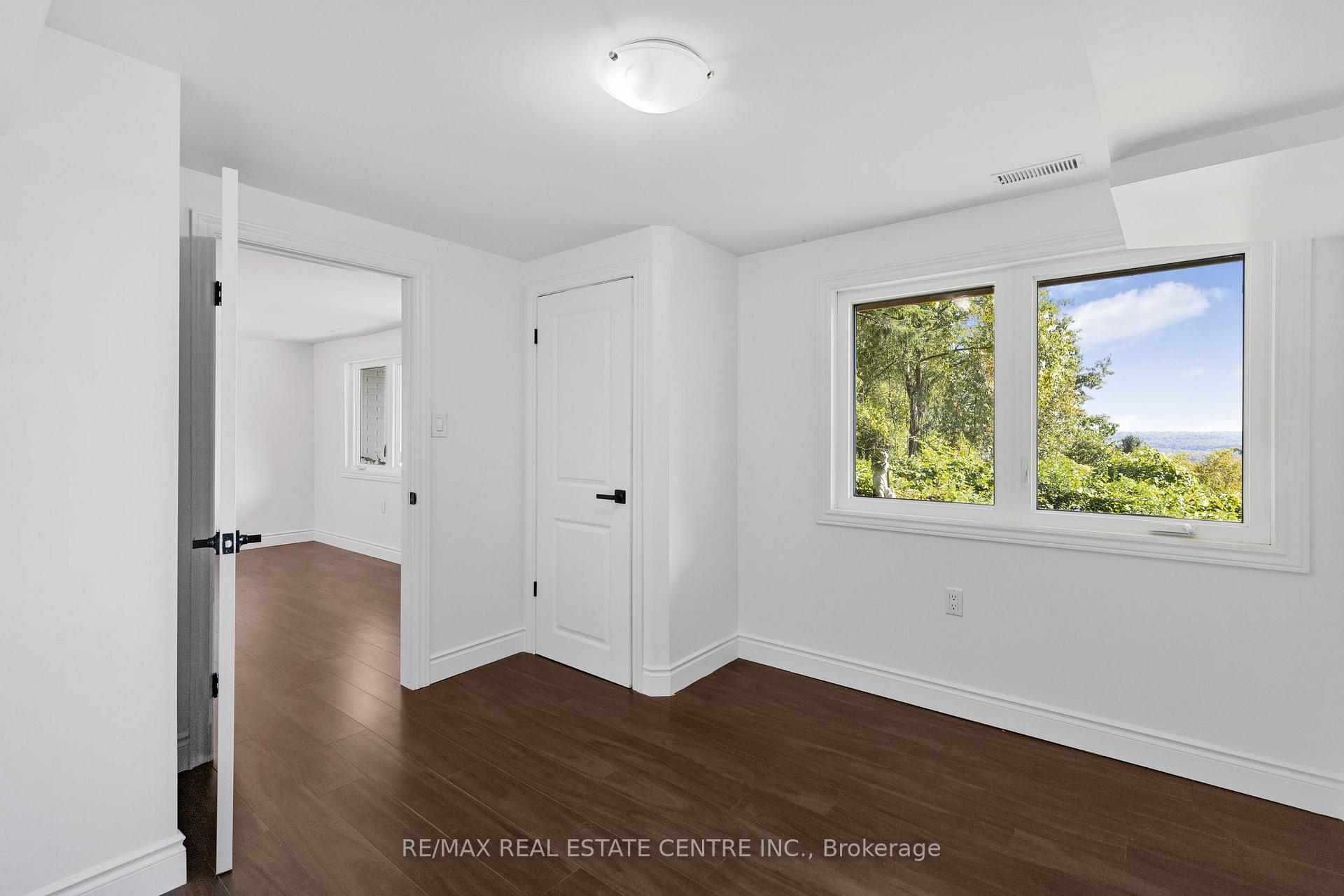 Photo 21 of 50 Oak Avenue, Hamilton, Greensville — HOMEH
