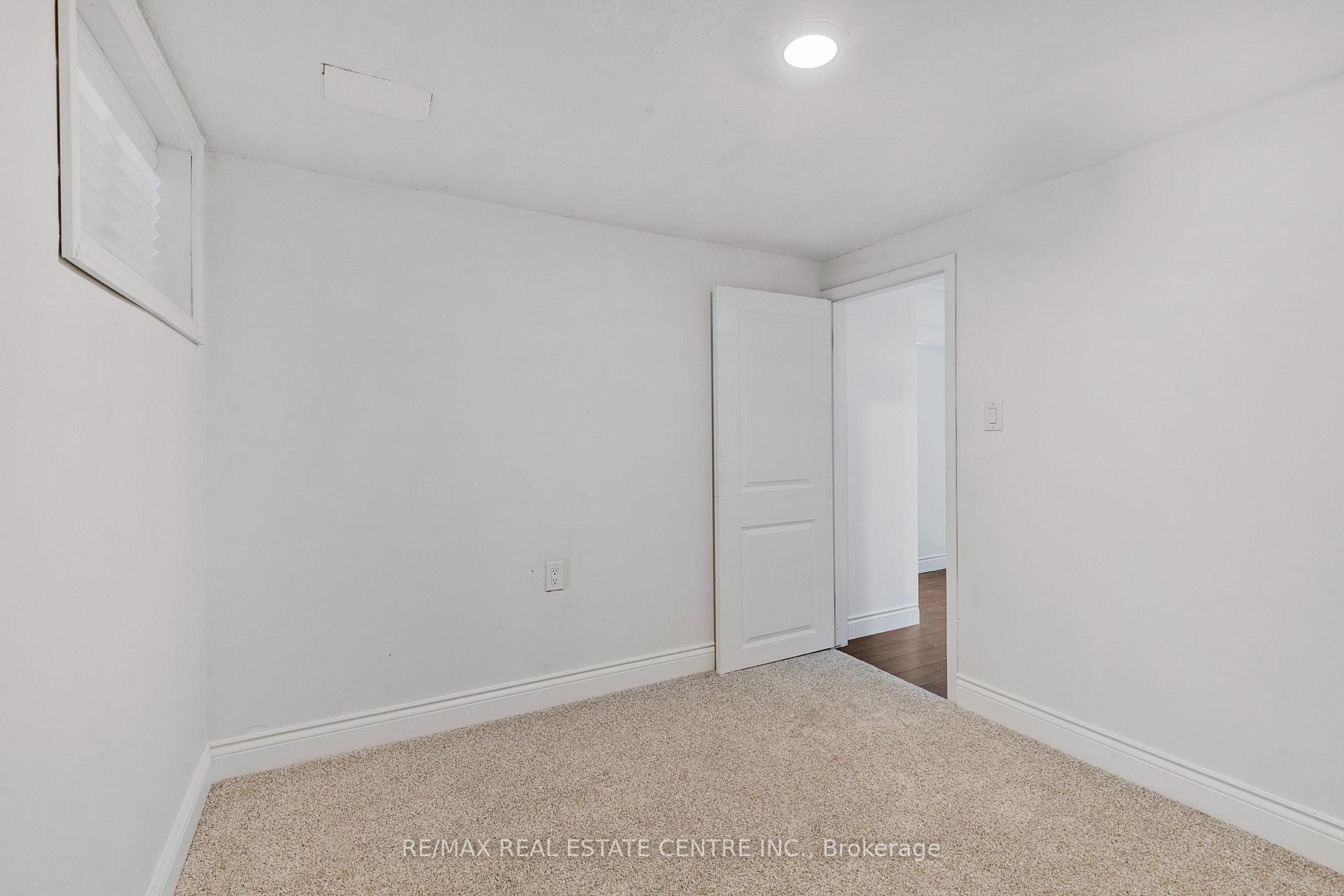 Photo 23 of 50 Oak Avenue, Hamilton, Greensville — HOMEH