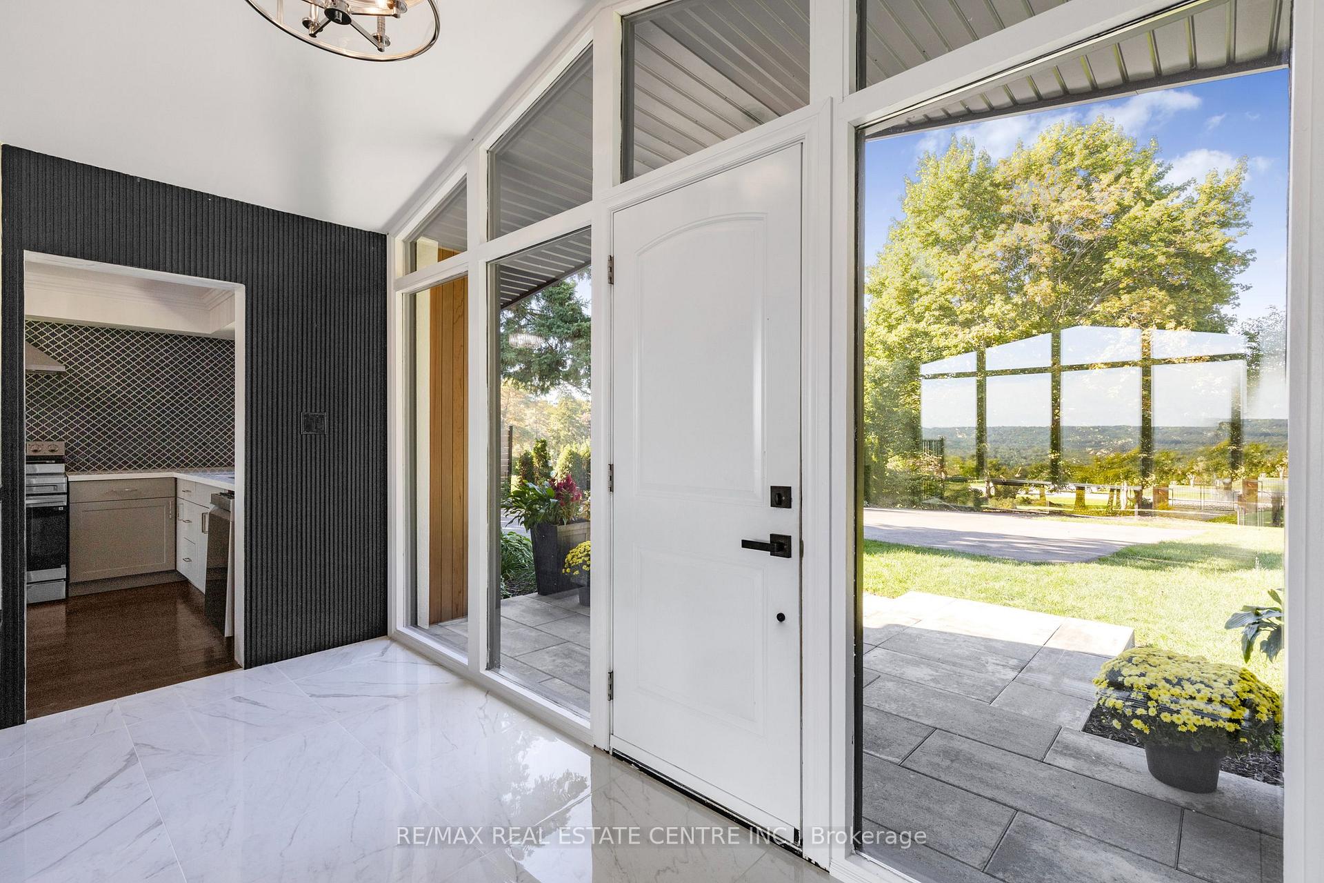 Photo 24 of 50 Oak Avenue, Hamilton, Greensville — HOMEH