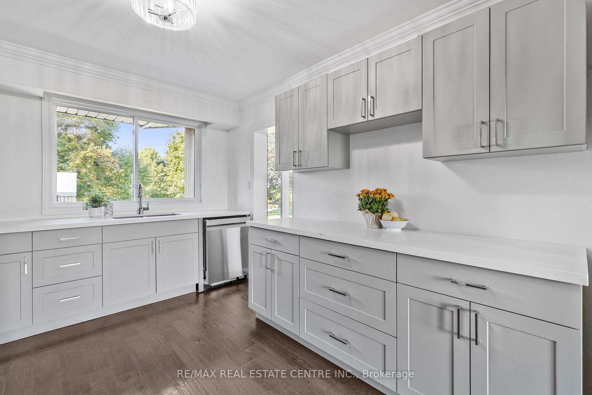 Photo 31 of 50 Oak Avenue, Hamilton, Greensville — HOMEH