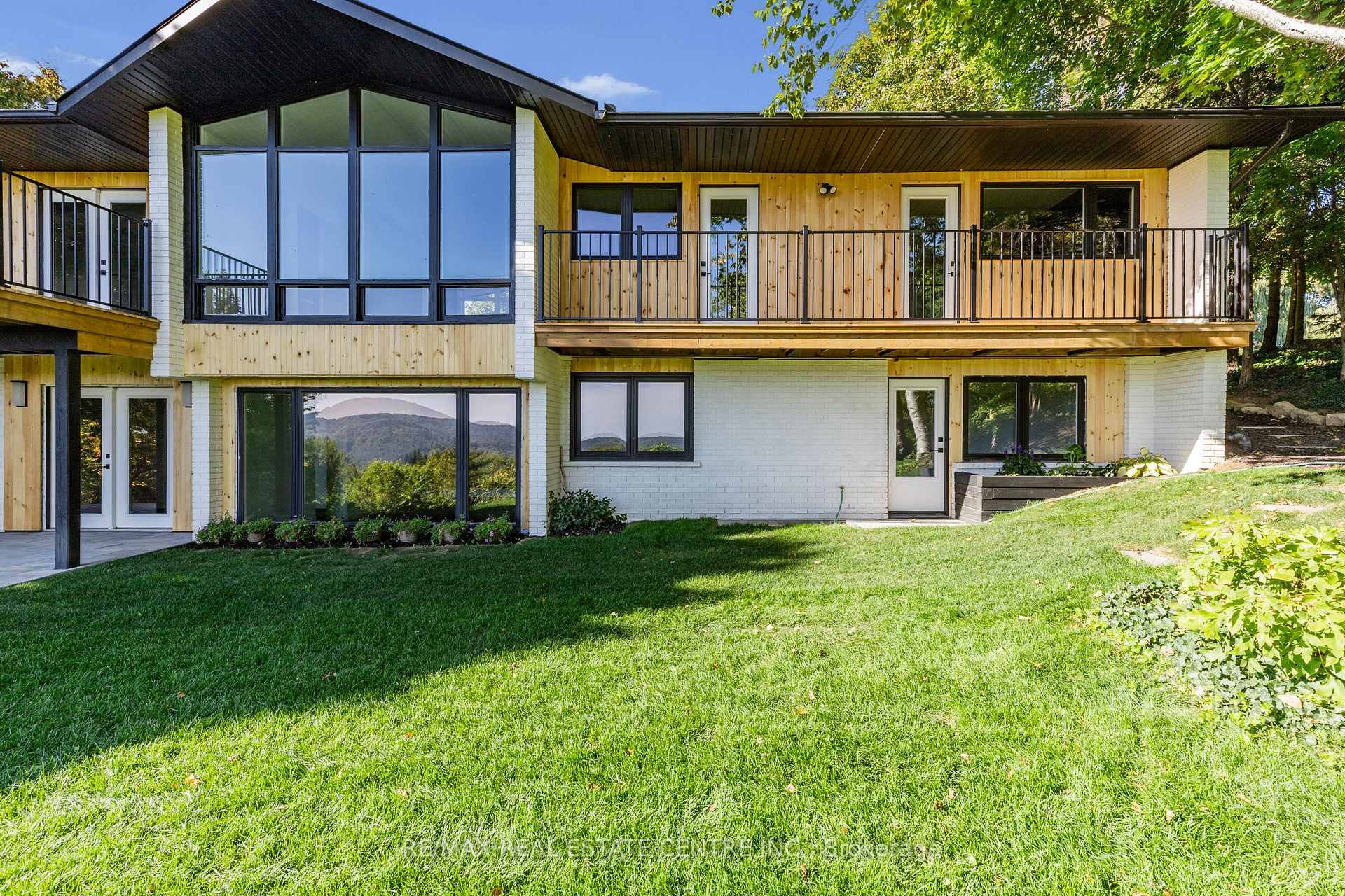 Photo 37 of 50 Oak Avenue, Hamilton, Greensville — HOMEH