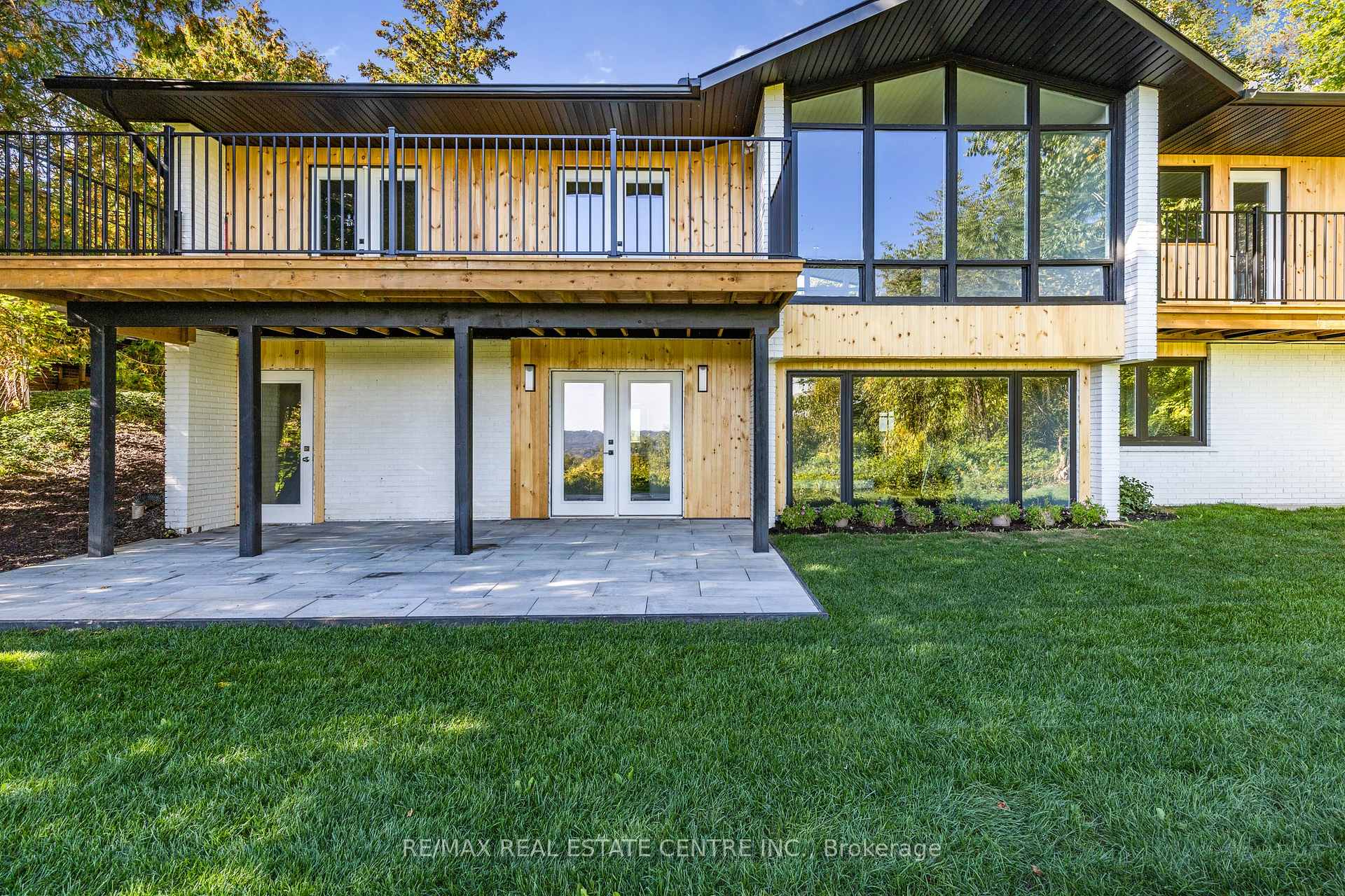 Photo 38 of 50 Oak Avenue, Hamilton, Greensville — HOMEH