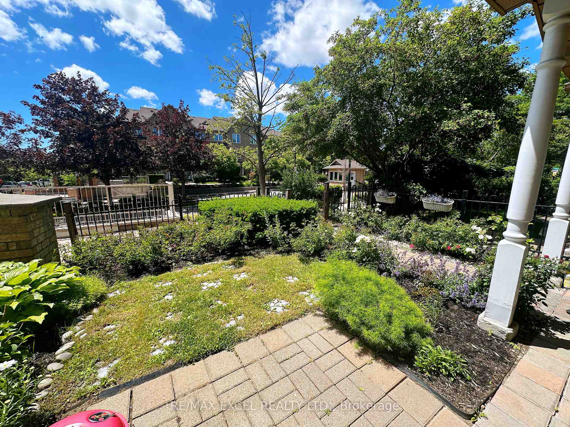Photo 7 of Unit 3, 10 Cox Boulevard, Markham, Unionville — HOMEH