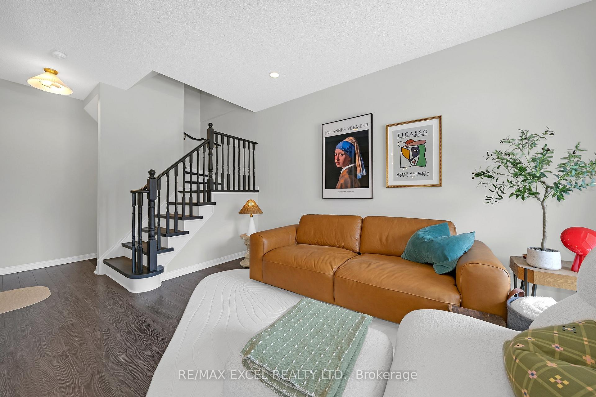 Photo 9 of Unit 3, 10 Cox Boulevard, Markham, Unionville — HOMEH