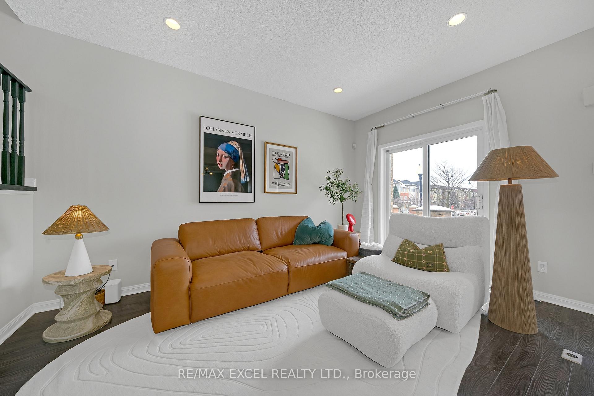 Photo 10 of Unit 3, 10 Cox Boulevard, Markham, Unionville — HOMEH