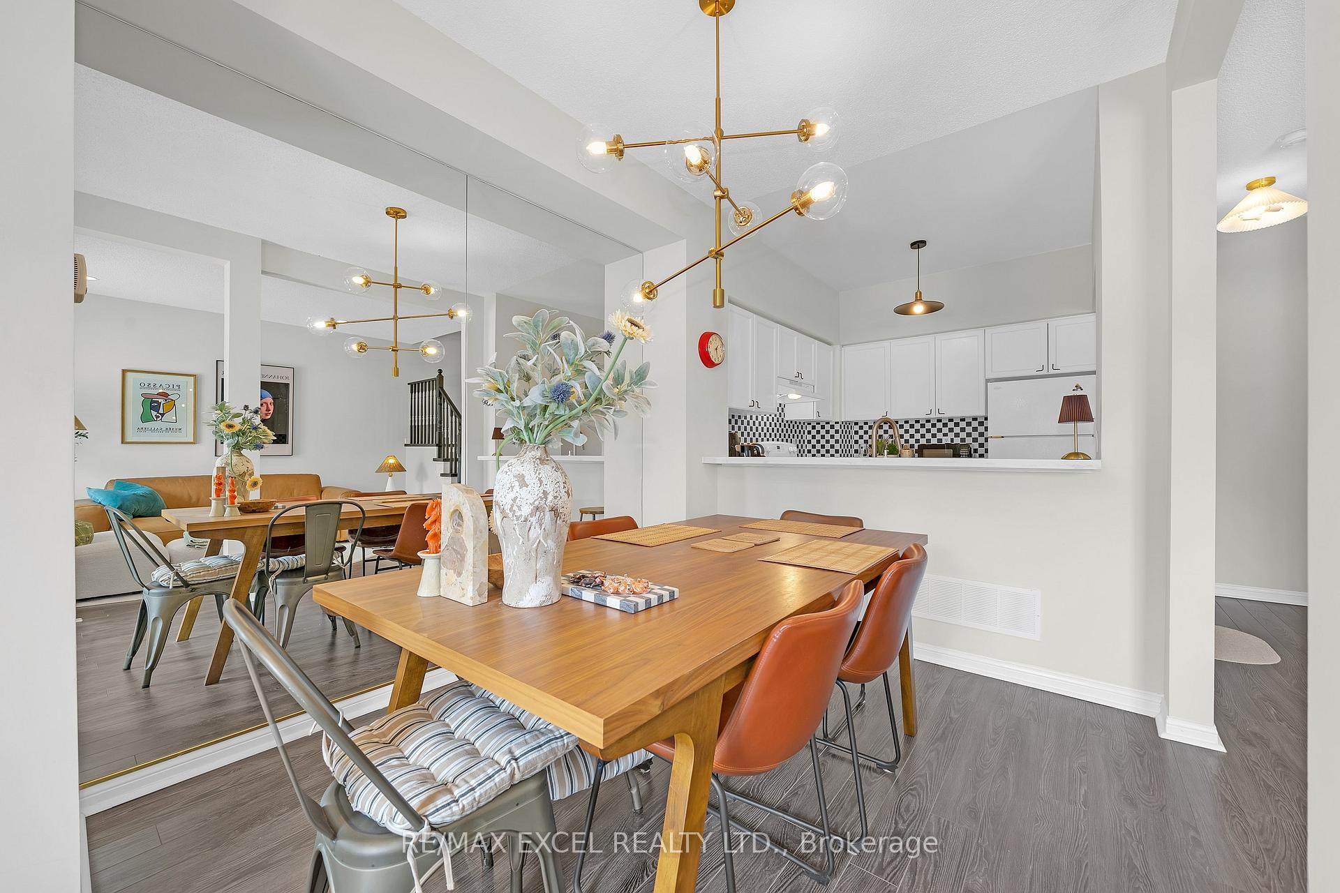 Photo 14 of Unit 3, 10 Cox Boulevard, Markham, Unionville — HOMEH