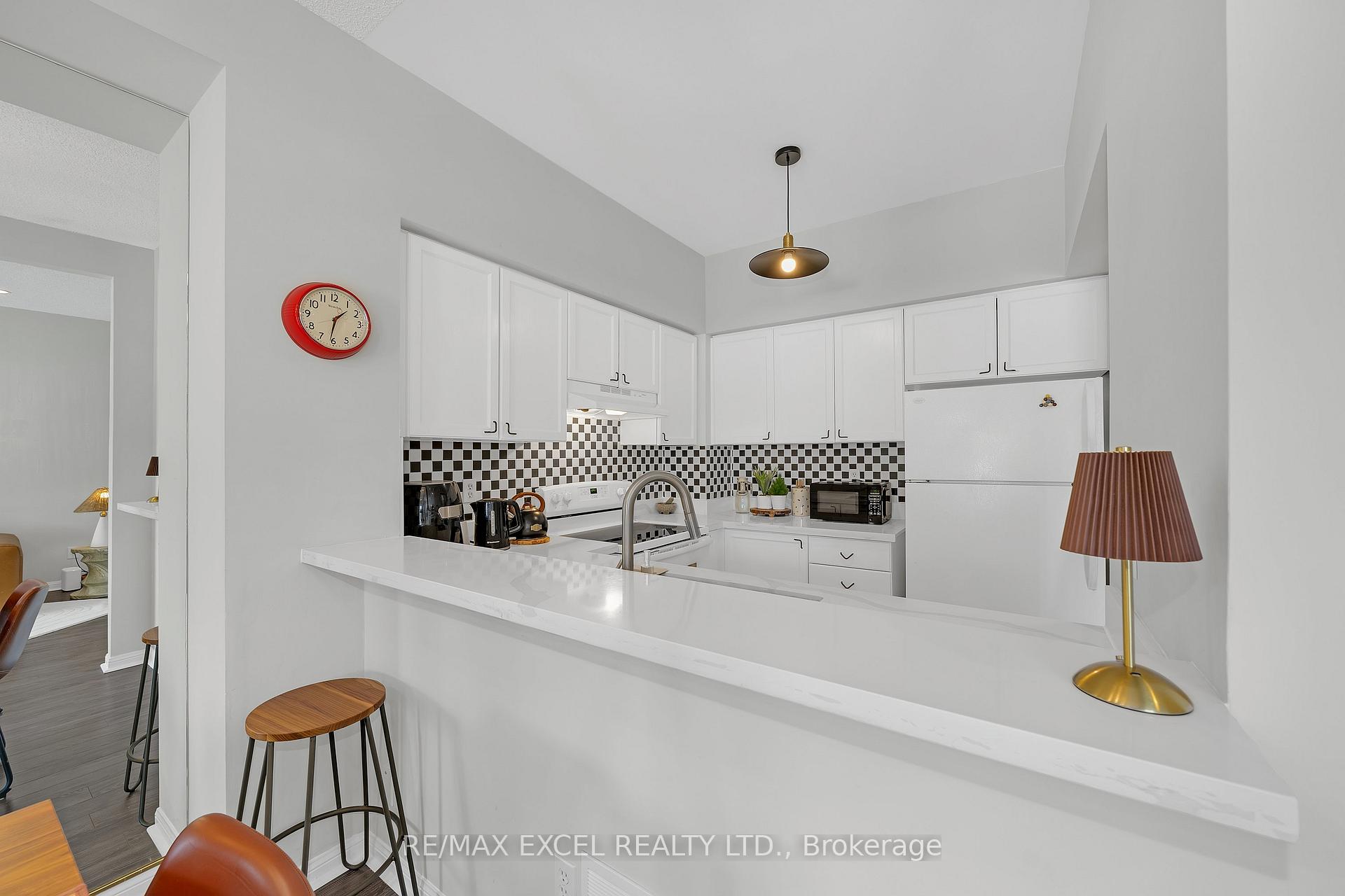 Photo 16 of Unit 3, 10 Cox Boulevard, Markham, Unionville — HOMEH